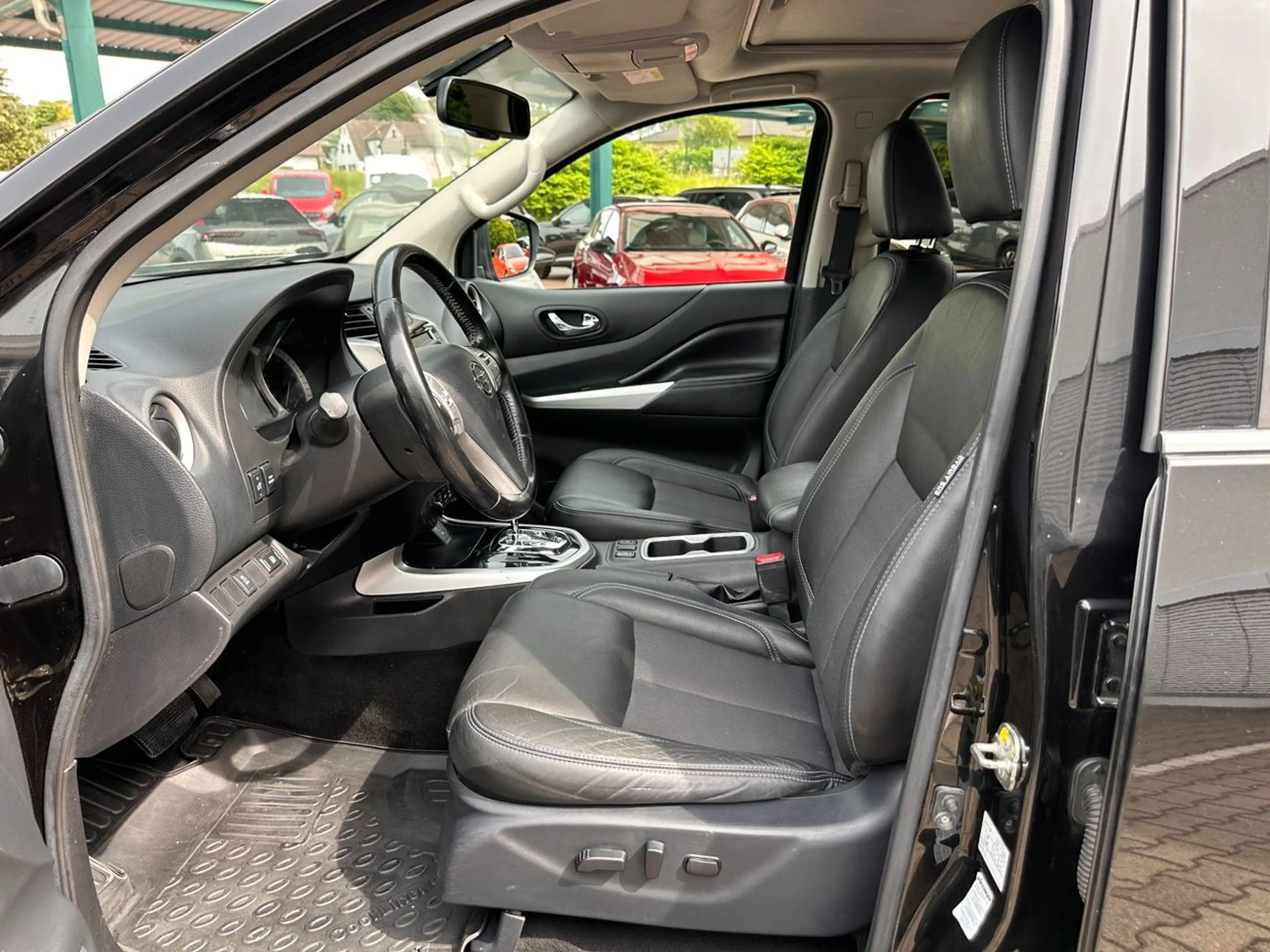 Nissan Navara DoKa 2.3 dCi 4x4 N-Guard *AHK*Kamera*Navi* — photo 12
