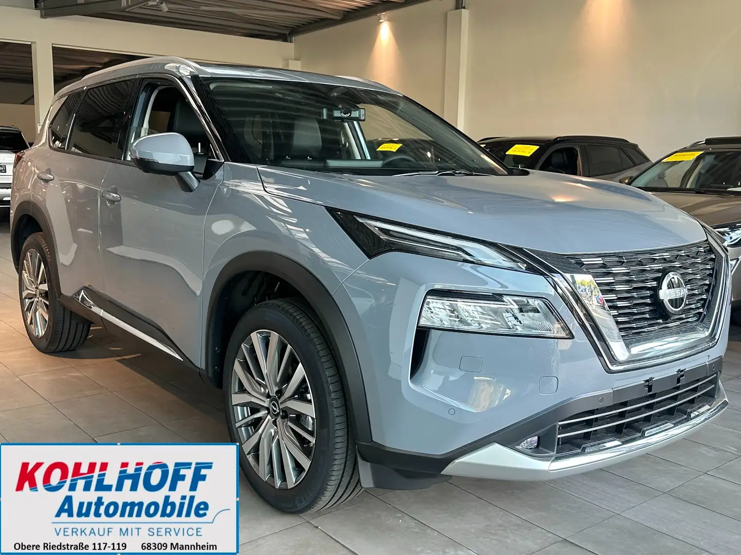 Nissan X-Trail X-Trail 1.5 VC-T Automatik Tekna 163PS Panorama Grau - 1