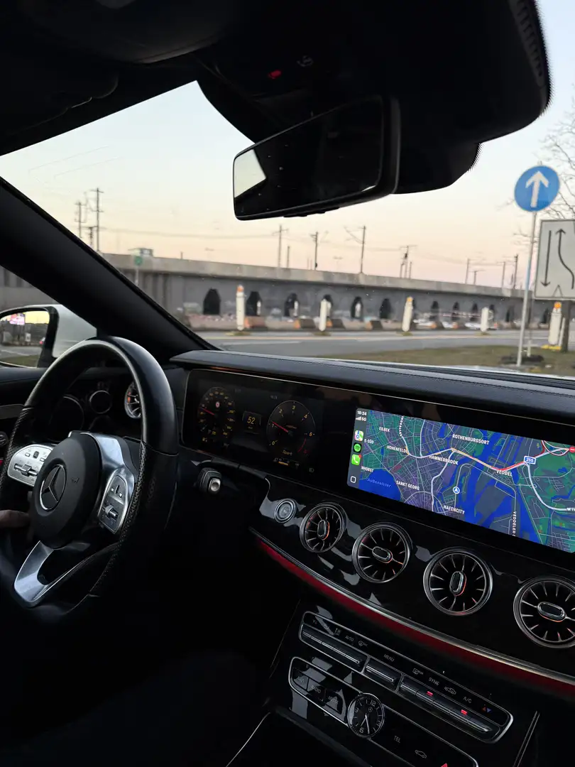 Mercedes-Benz E 350 E-Klasse Cabrio Diesel d Cabrio 9G-TRONIC AMG Line Белый - 2