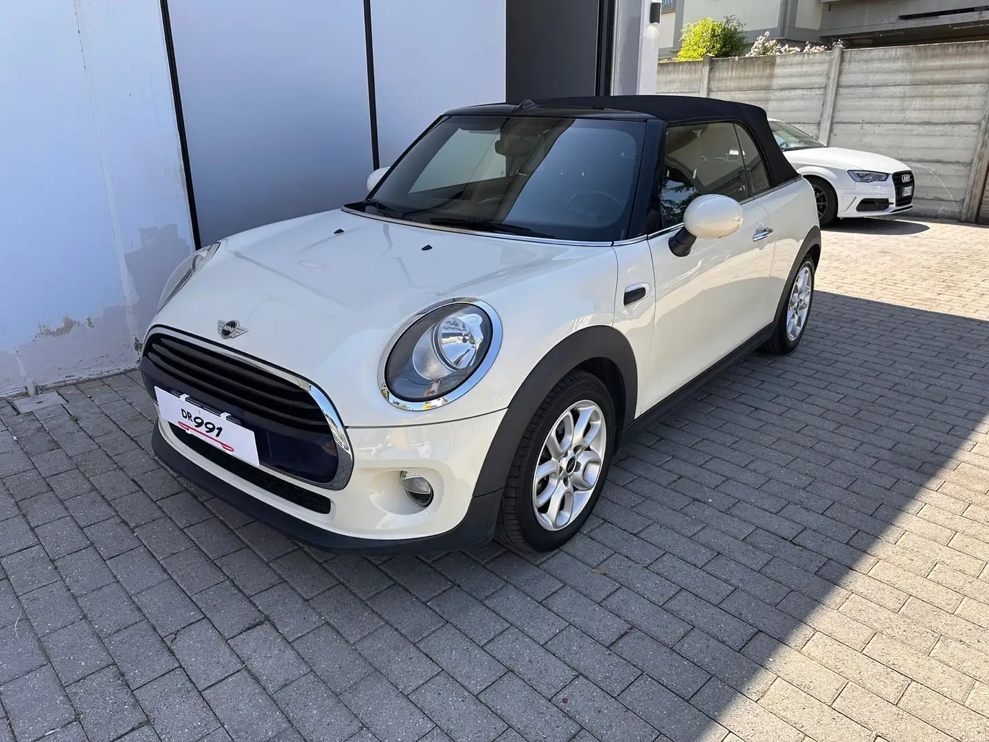 MINI Cooper D Cabrio 1.5 auto garanzia Beige - 1