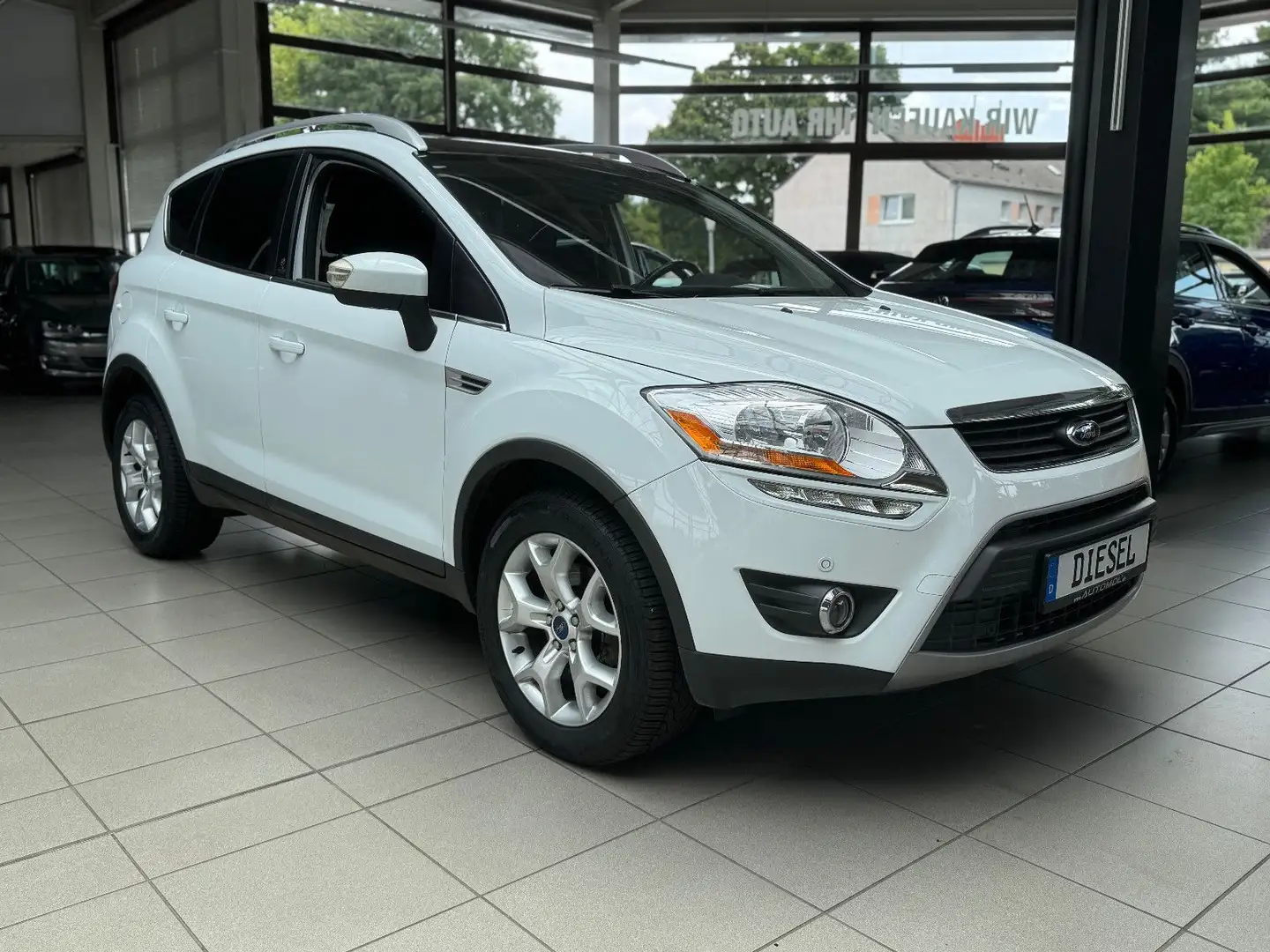 Ford Kuga 2.0TDCI *AUTOMATIK* Champions Edition *AHK* Weiß - 2