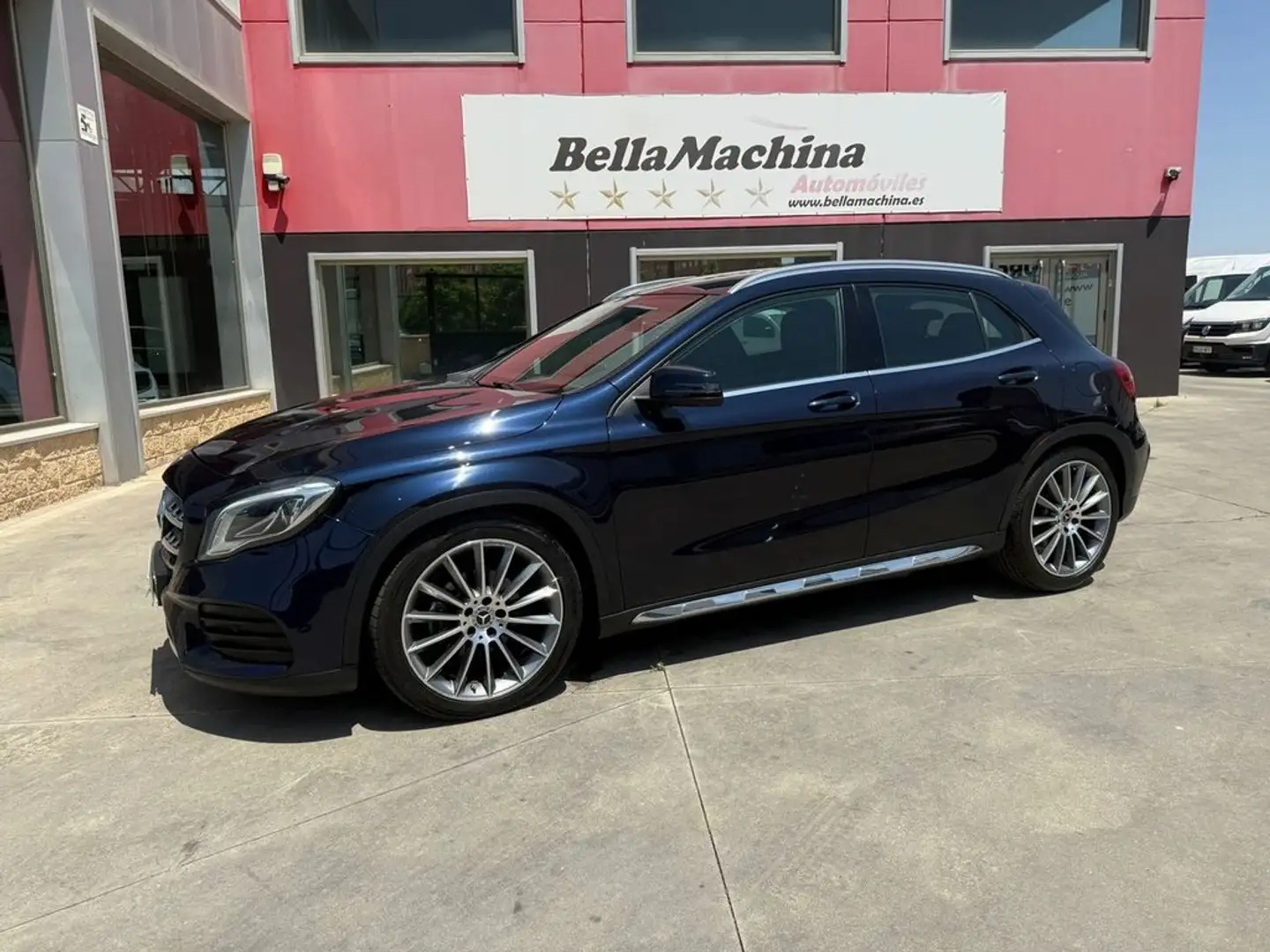 Mercedes-Benz GLA 200 d AMG Line Azul - 2