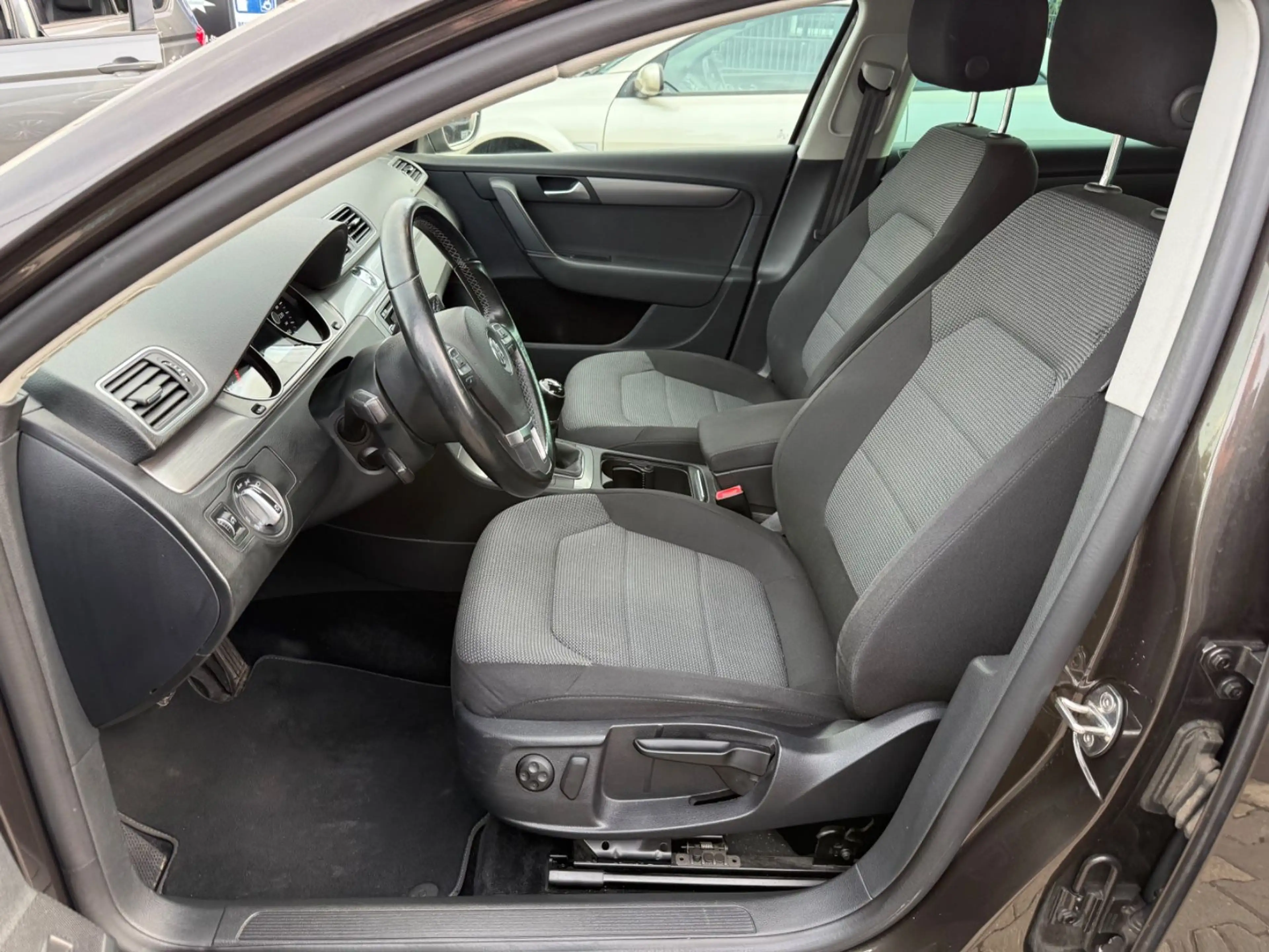 Volkswagen Passat Variant Business Edition BMT 2.0 TDi — photo 12