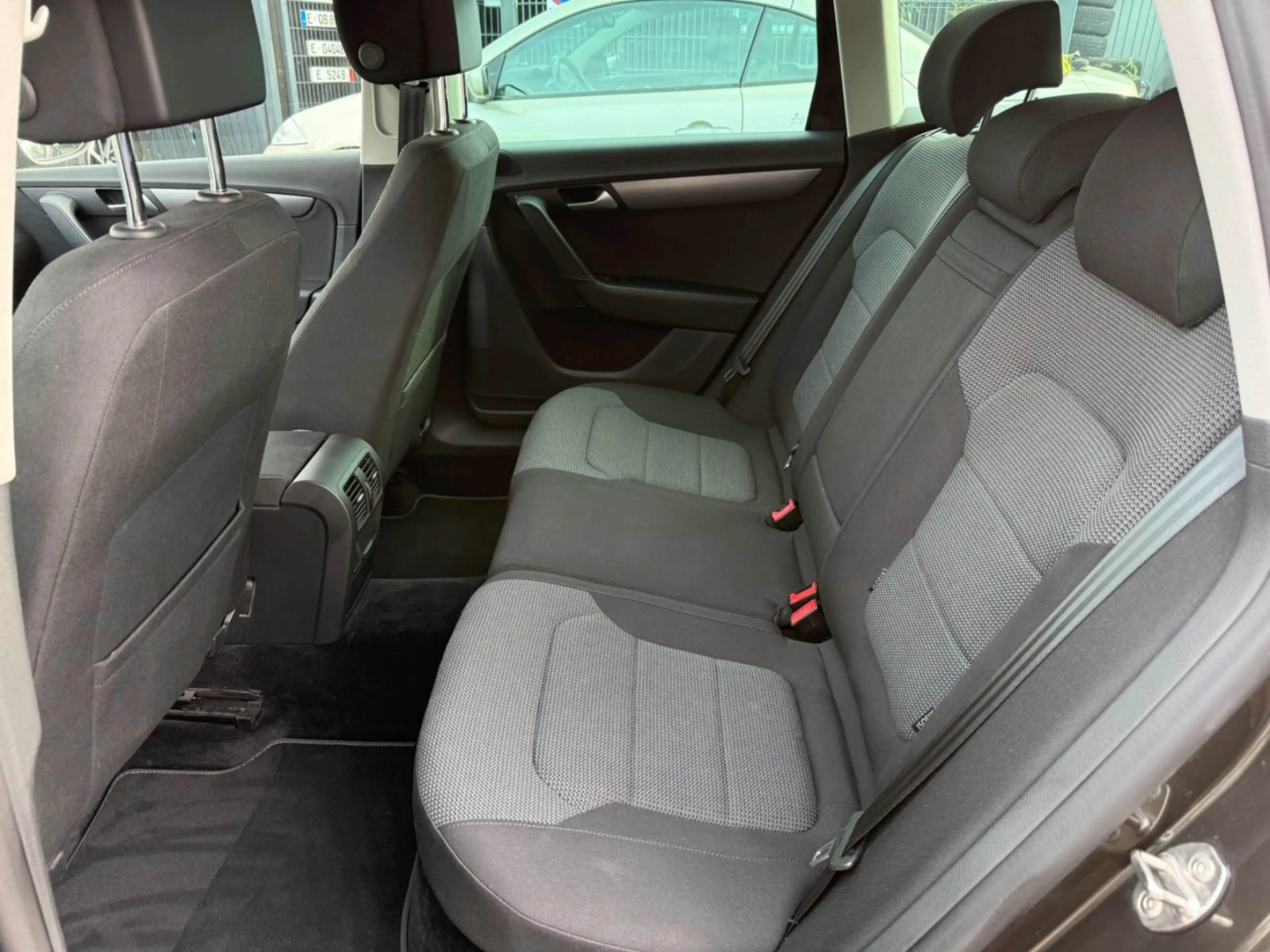 Volkswagen Passat Variant Business Edition BMT 2.0 TDi — photo 11