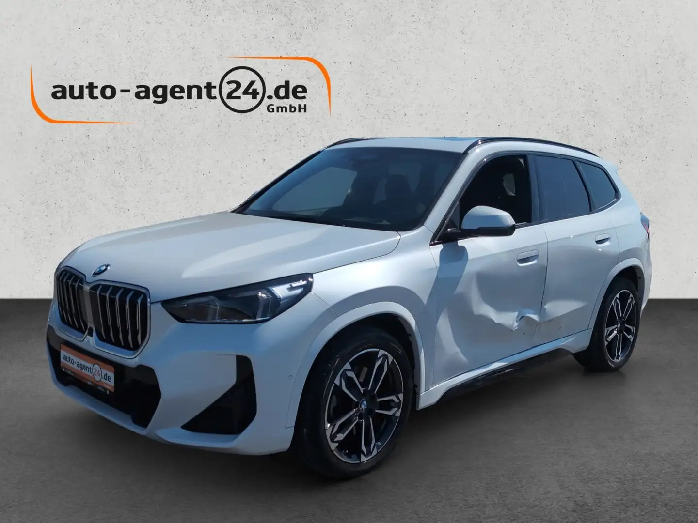 BMW X1 23d M-Sport/Curved/Aktivsitz/Pano/AHK/H&K/ACC Blanc - 2