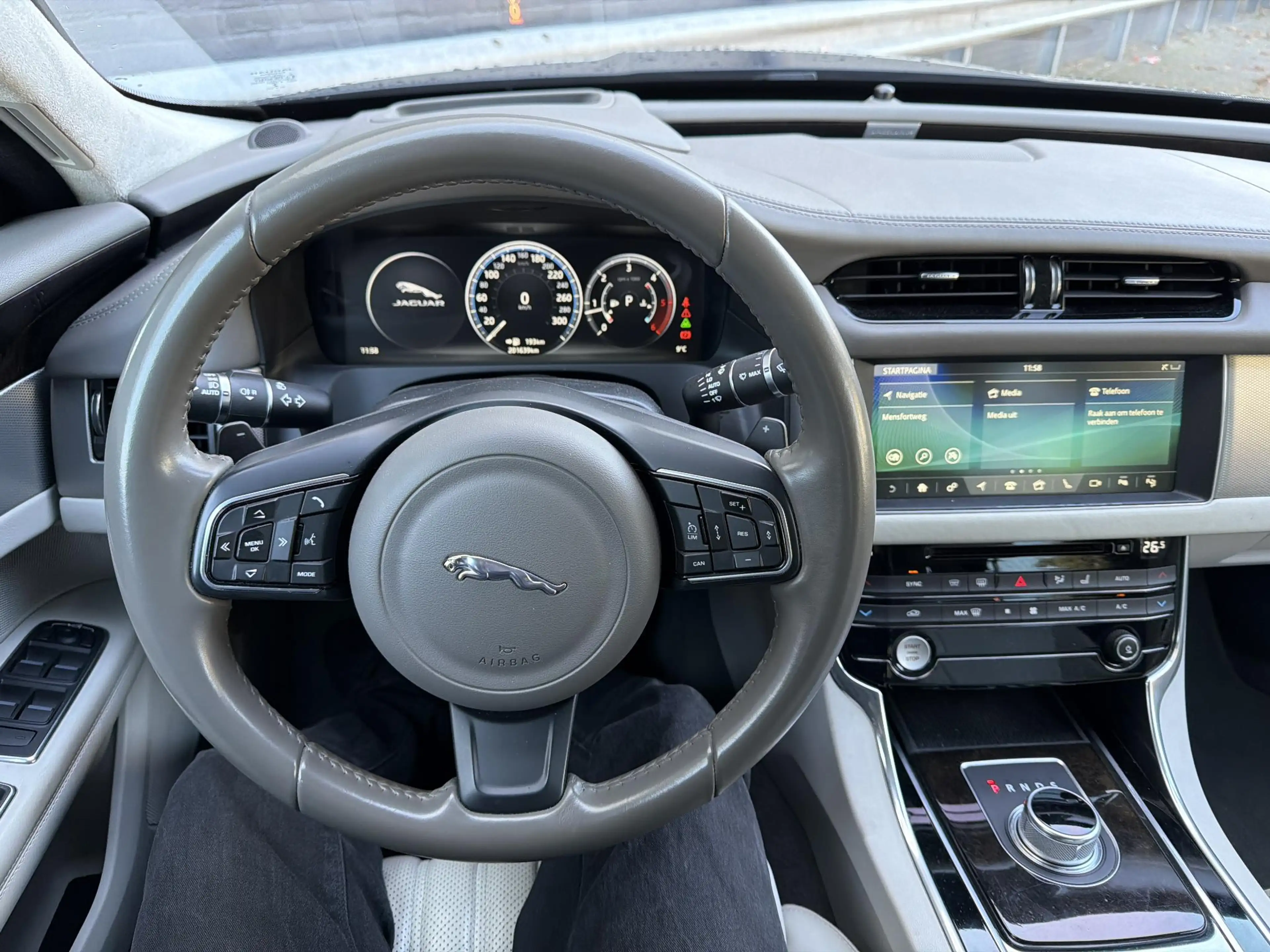 Jaguar XF 2.0d Portfolio | Memory Seat | Leder | Cruise | Cl — photo 9