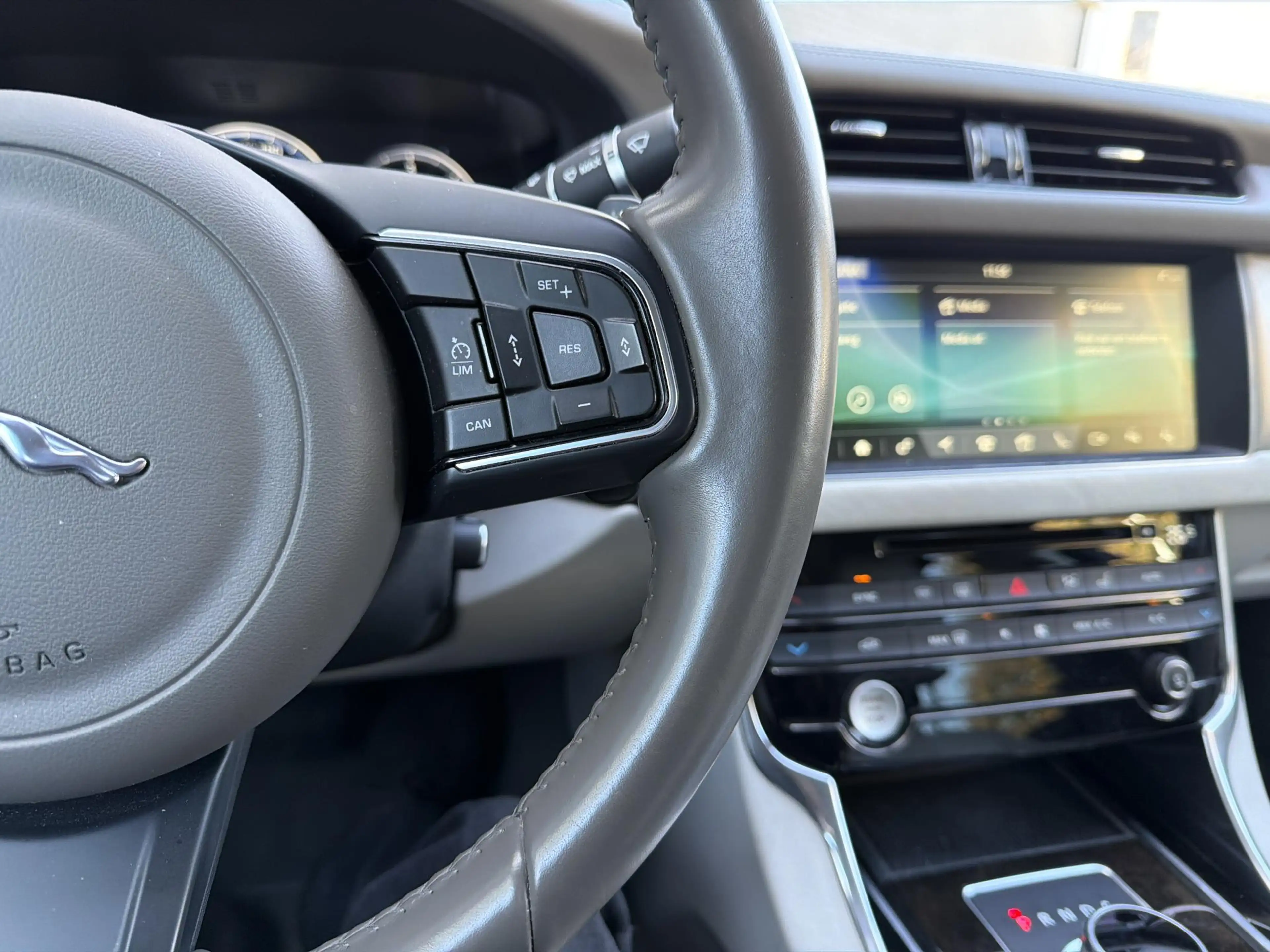 Jaguar XF 2.0d Portfolio | Memory Seat | Leder | Cruise | Cl — photo 11