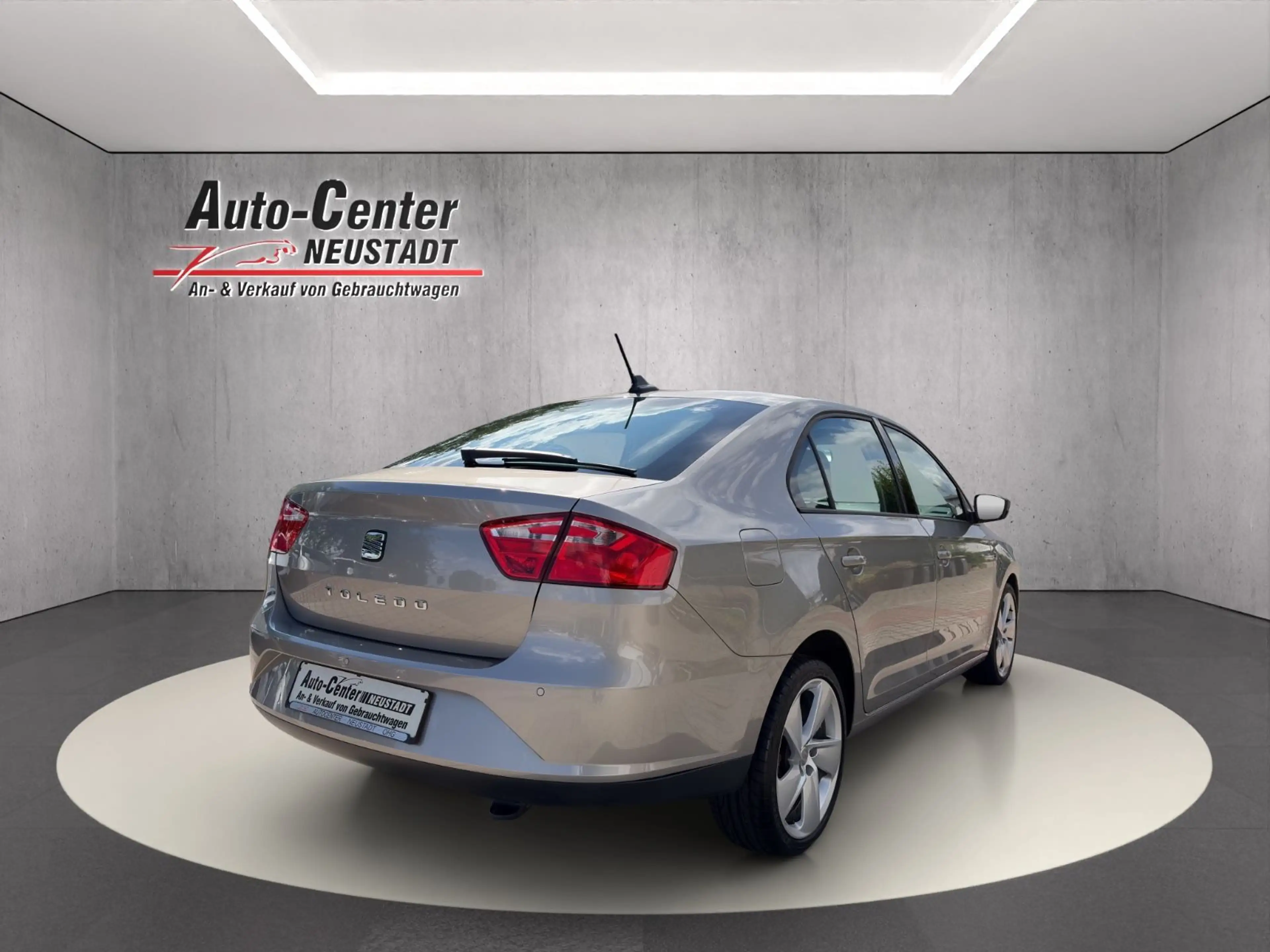 SEAT Toledo Style KLIMAA/NAVI/PDC/BLU — photo 6