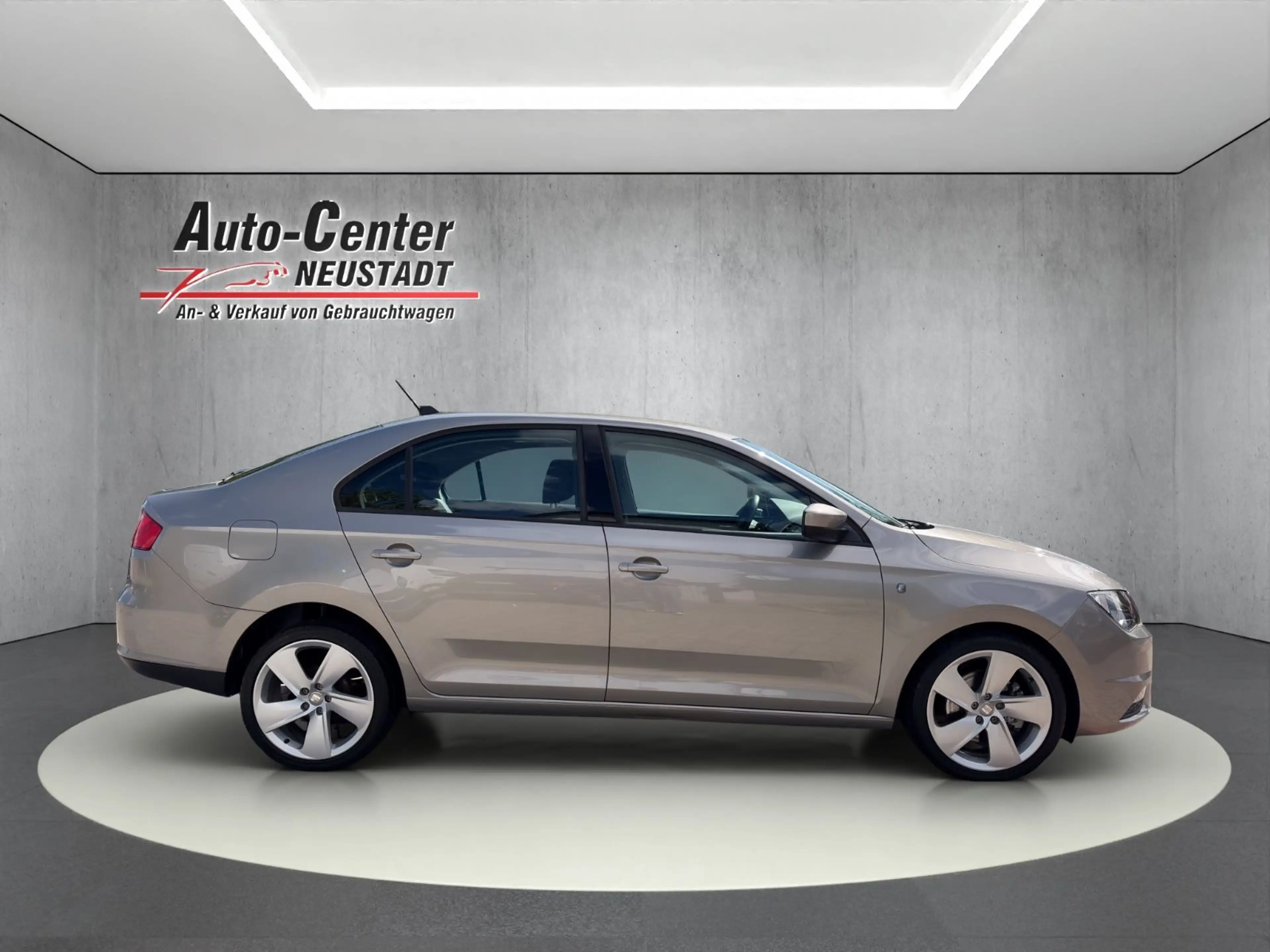 SEAT Toledo Style KLIMAA/NAVI/PDC/BLU — photo 7