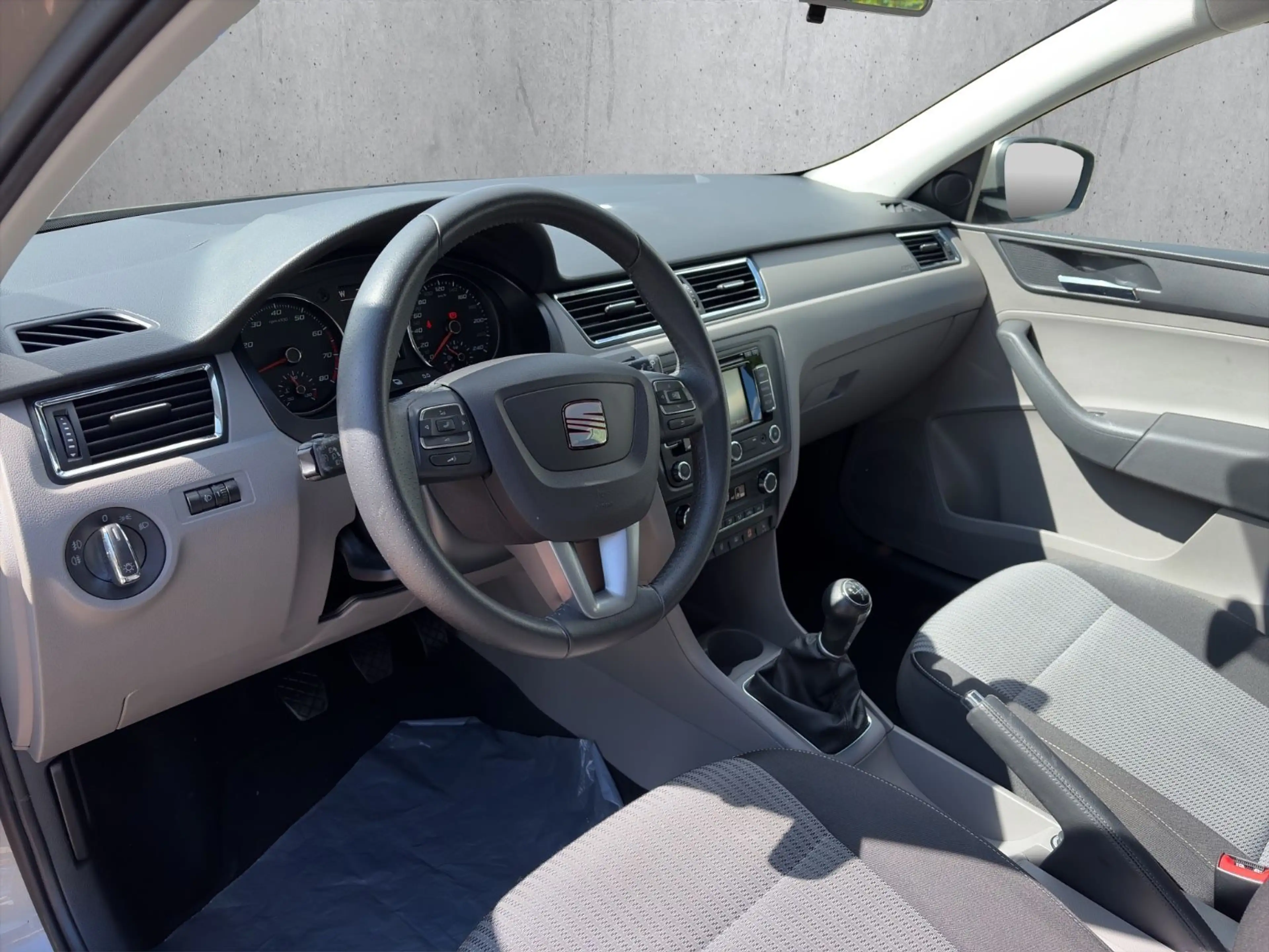 SEAT Toledo Style KLIMAA/NAVI/PDC/BLU — photo 12