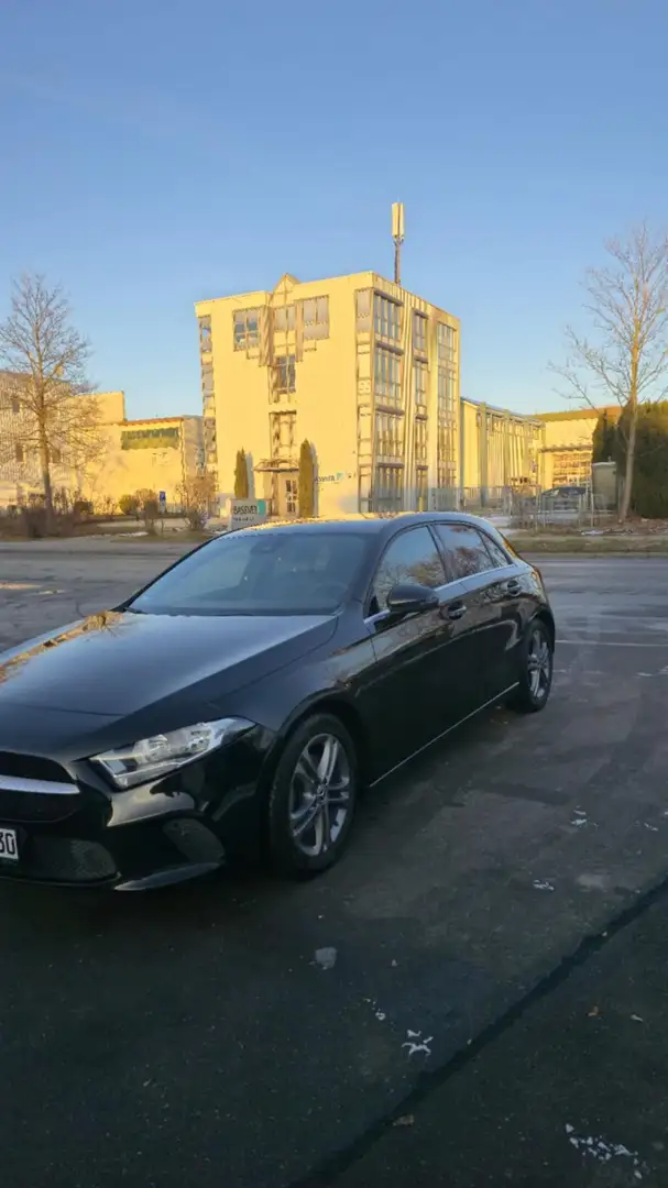 Mercedes-Benz 200 a200d - 1