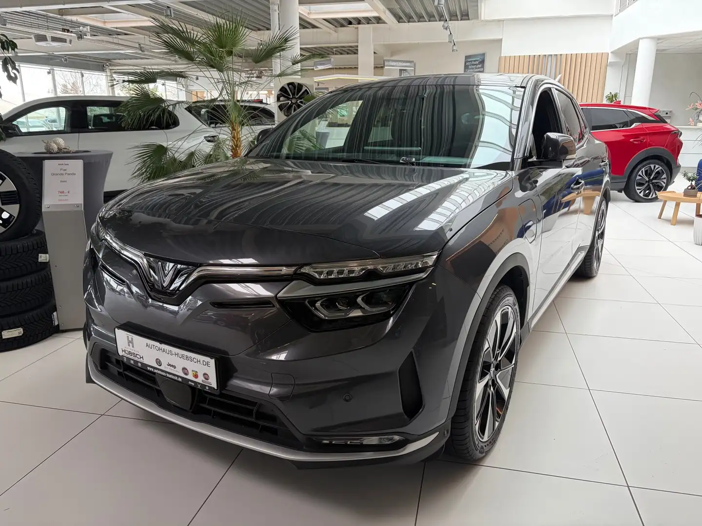 VinFast VF 8 VF8 300 kW AWD Plus Sofort verfügbar Grau - 1