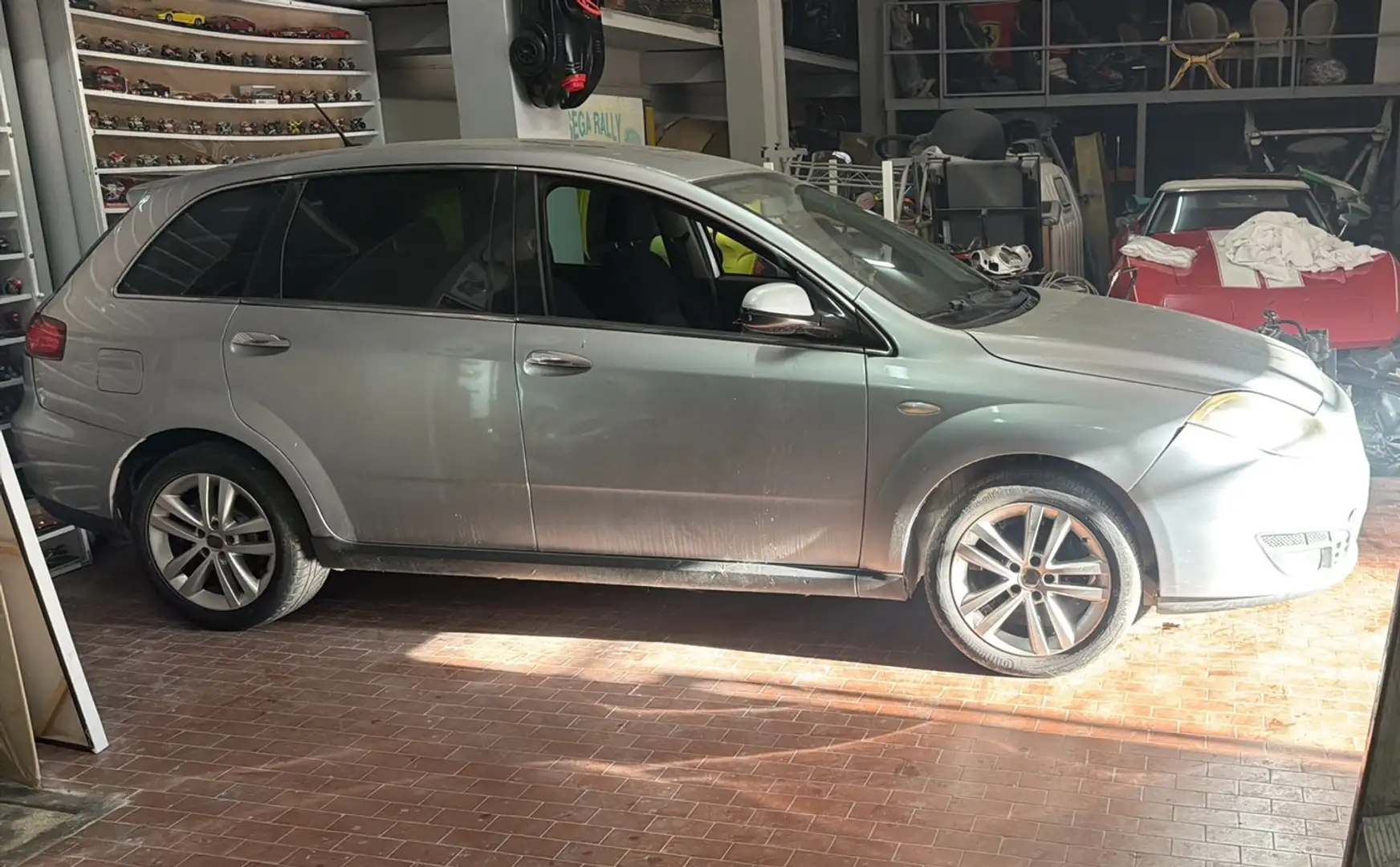 Fiat Croma 1.9 mjt 16v Dynamic 150cv Cerchi Lega Motore Nuovo Silber - 1