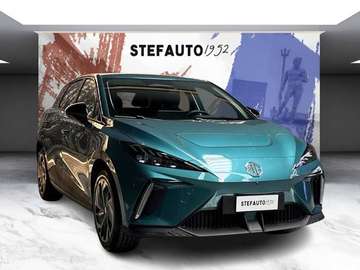 4 EV Premium 64kWh Green