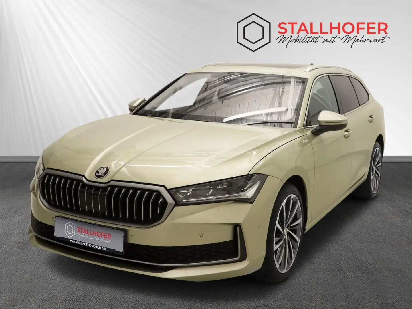 Skoda Superb Combi L&K HeadUp AHK DCC Leder 4xSHZ PANO Gelb - 1
