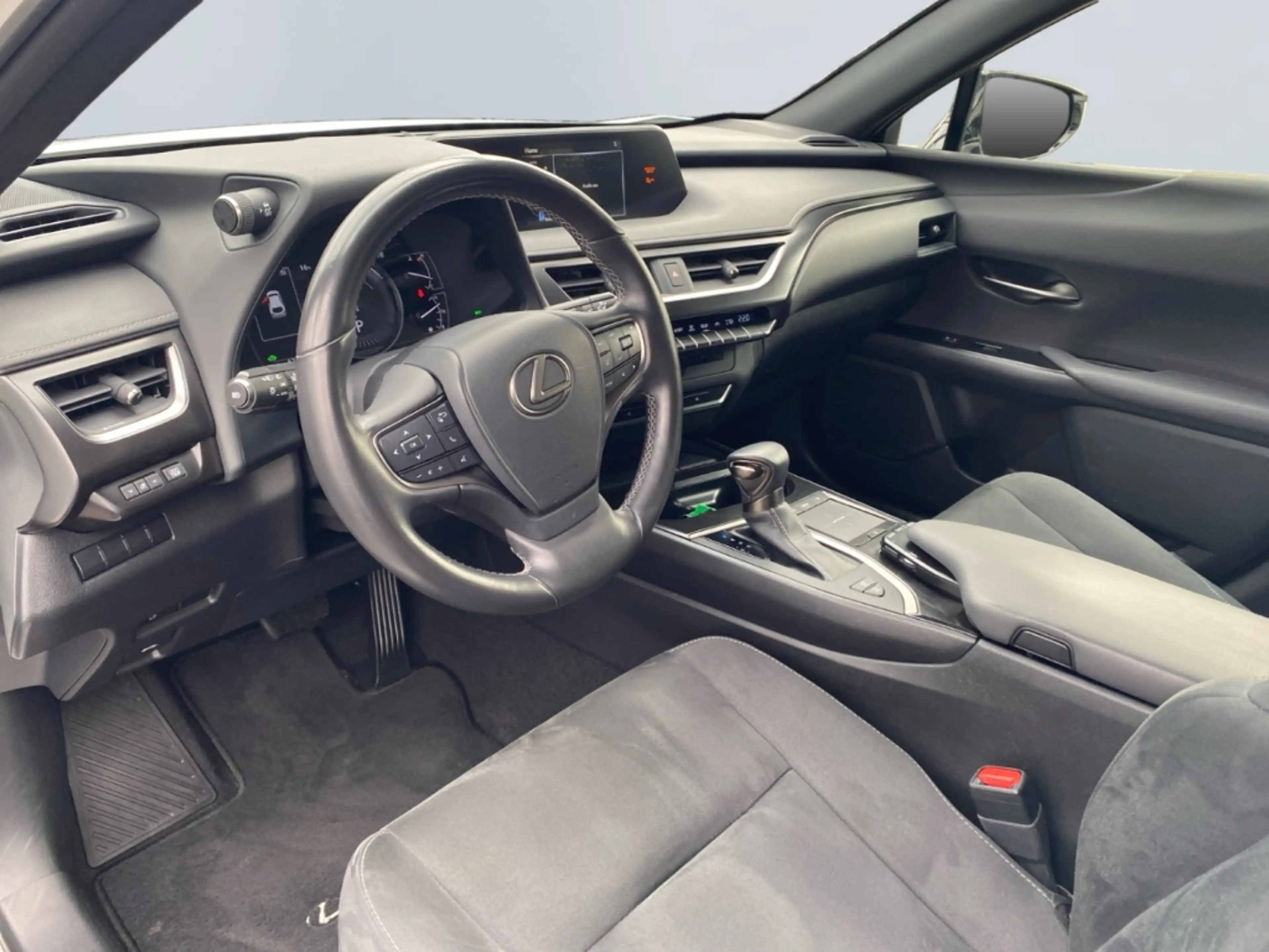 Lexus UX 250h Style Edition *Bi-LED*CAM*SHZ*CarPlay*PDC* — photo 9