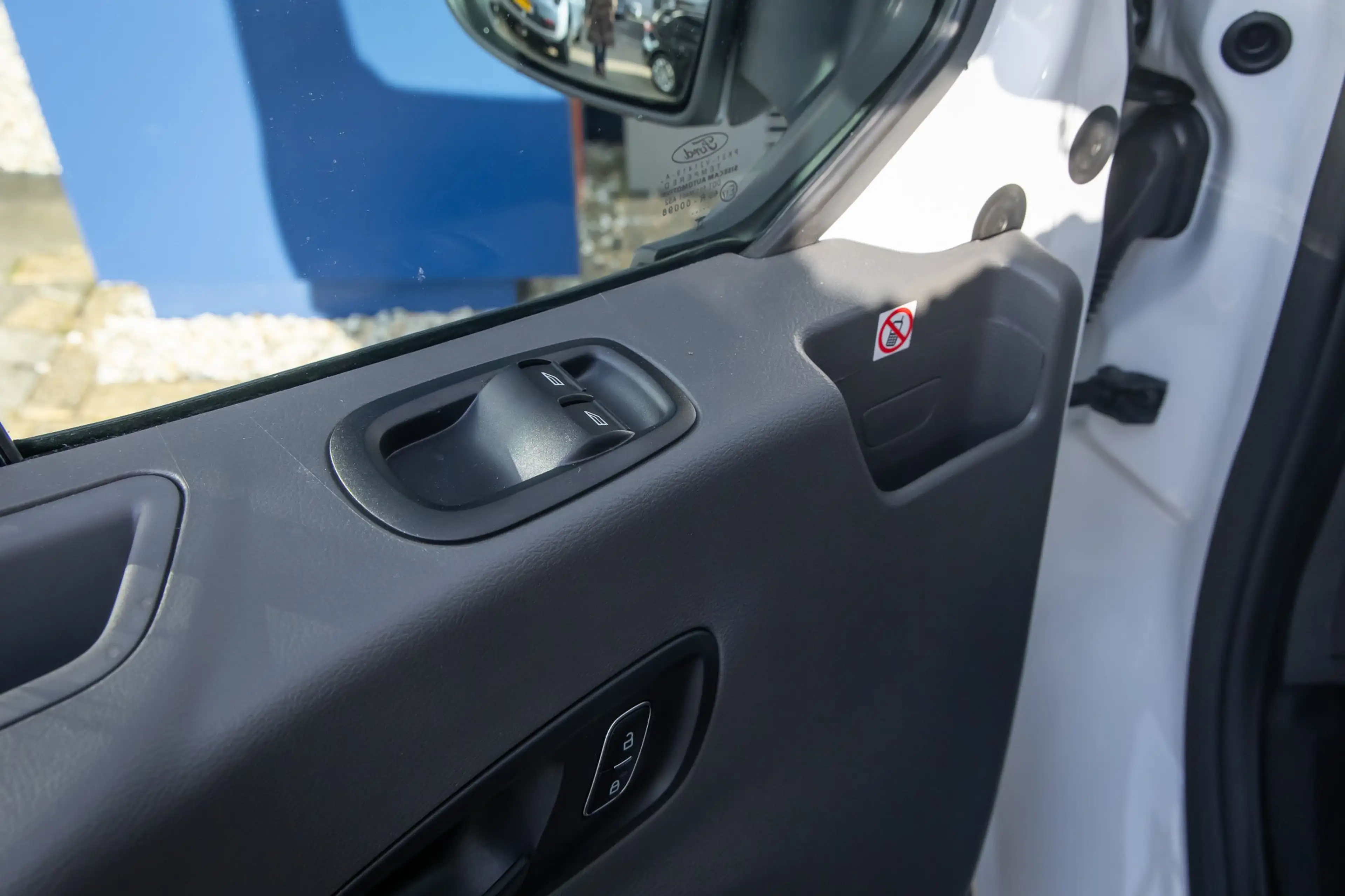 Ford E-Transit 350 L3H2 Trend 68 kWh | Apple Carplay/Android Auto — photo 14