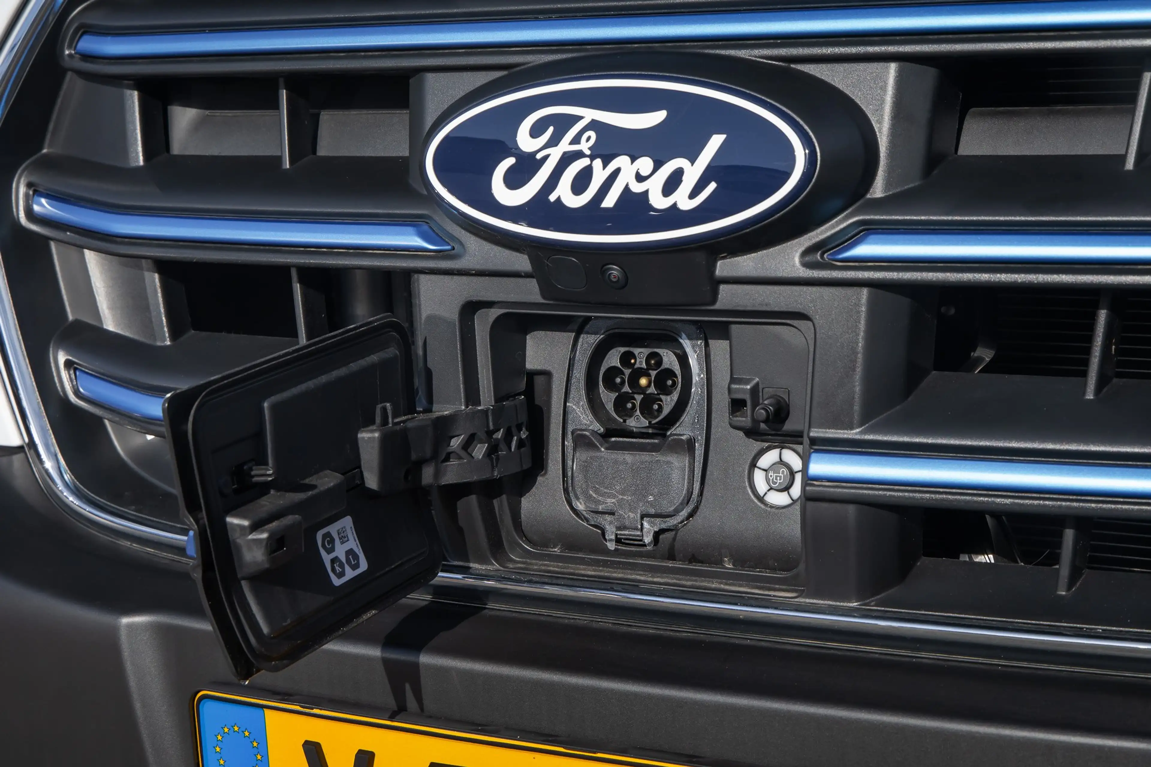 Ford E-Transit 350 L3H2 Trend 68 kWh | Apple Carplay/Android Auto — photo 6