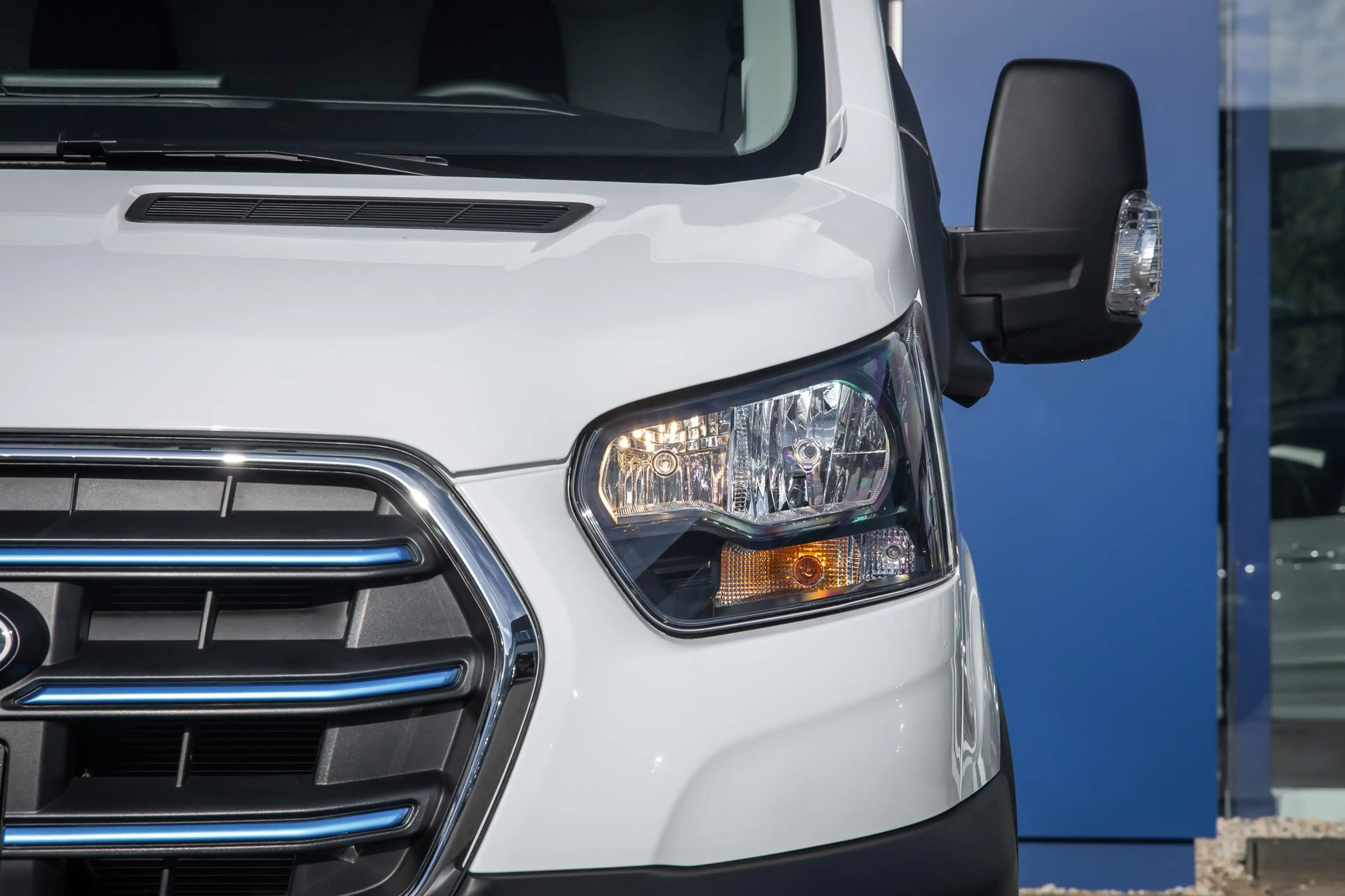 Ford E-Transit 350 L3H2 Trend 68 kWh | Apple Carplay/Android Auto — photo 4
