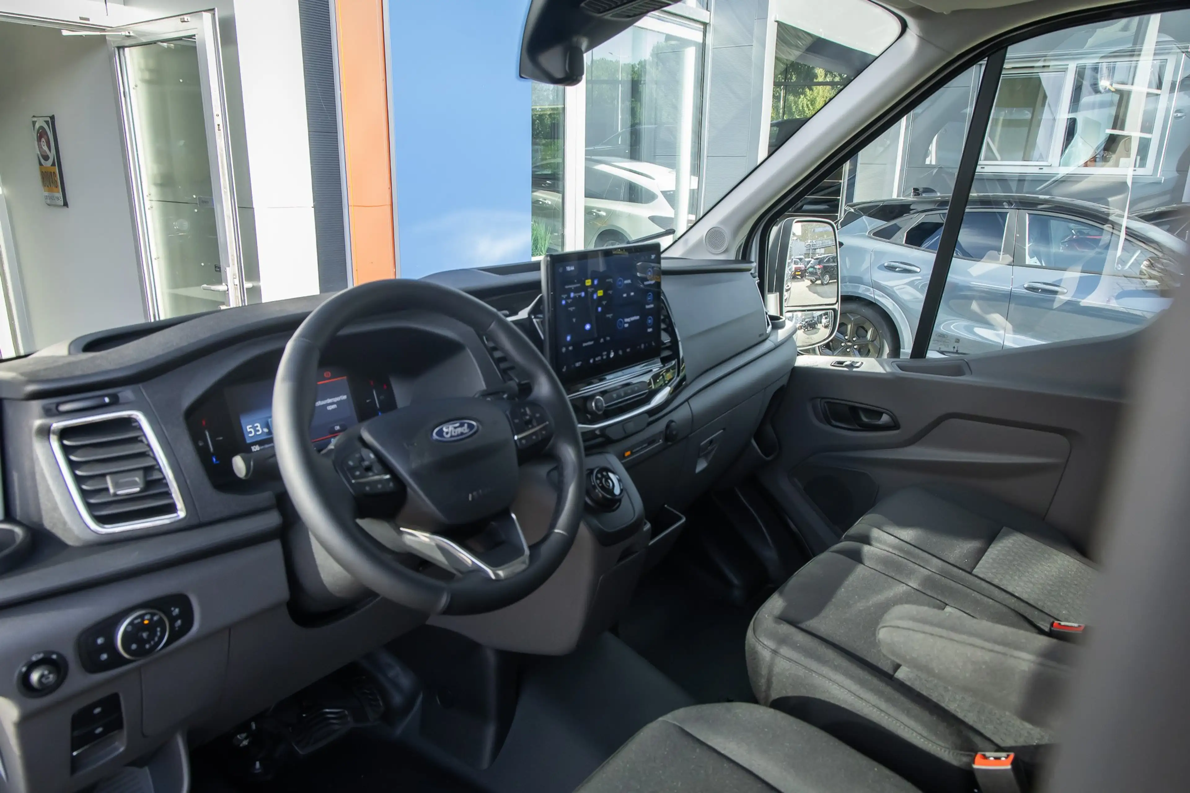 Ford E-Transit 350 L3H2 Trend 68 kWh | Apple Carplay/Android Auto — photo 40