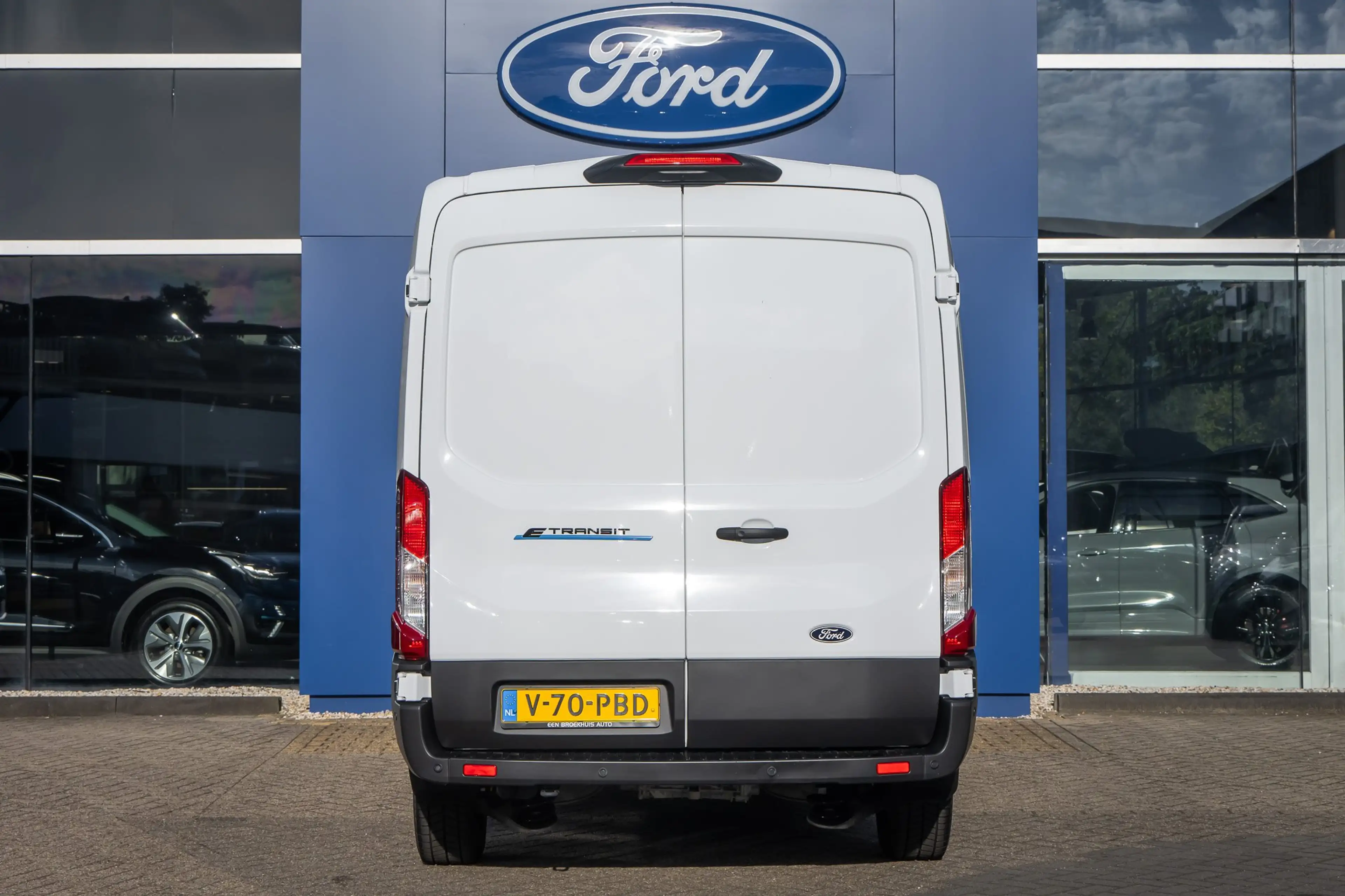 Ford E-Transit 350 L3H2 Trend 68 kWh | Apple Carplay/Android Auto — photo 8