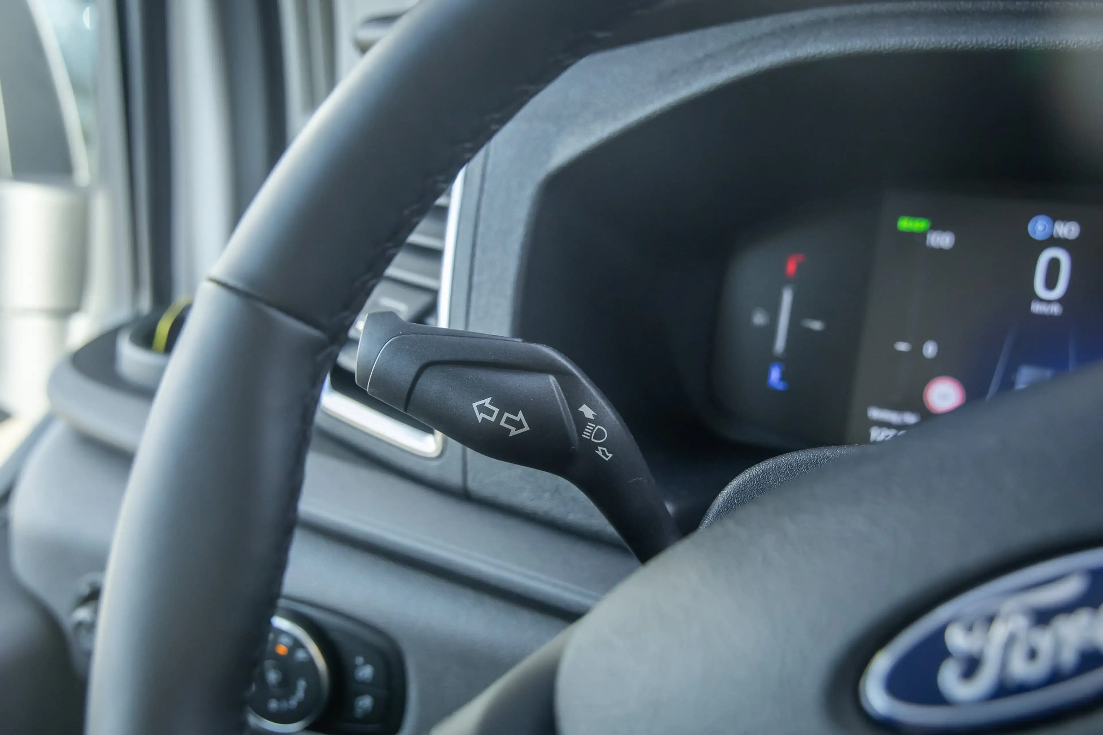 Ford E-Transit 350 L3H2 Trend 68 kWh | Apple Carplay/Android Auto — photo 18