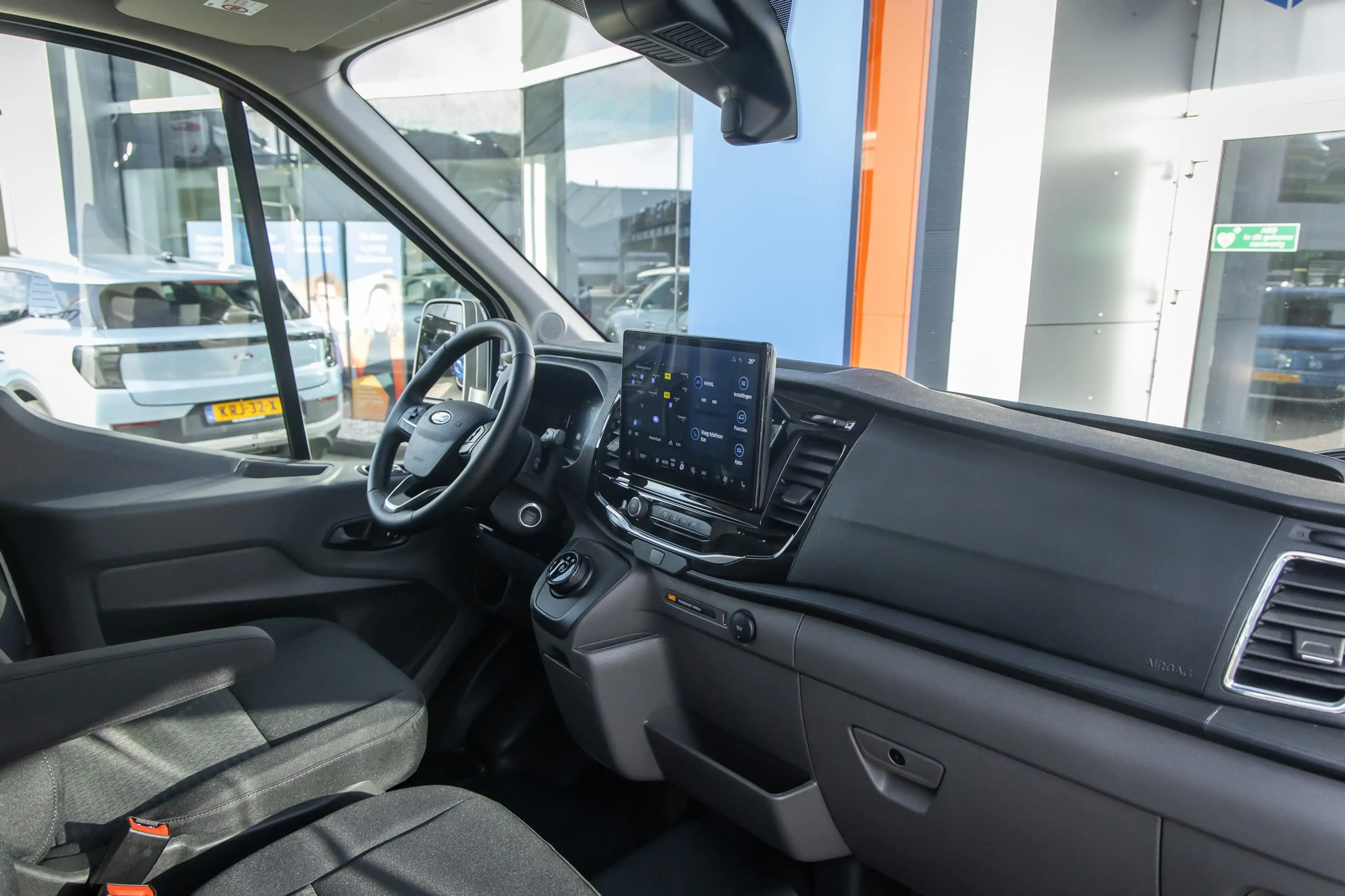 Ford E-Transit 350 L3H2 Trend 68 kWh | Apple Carplay/Android Auto — photo 2