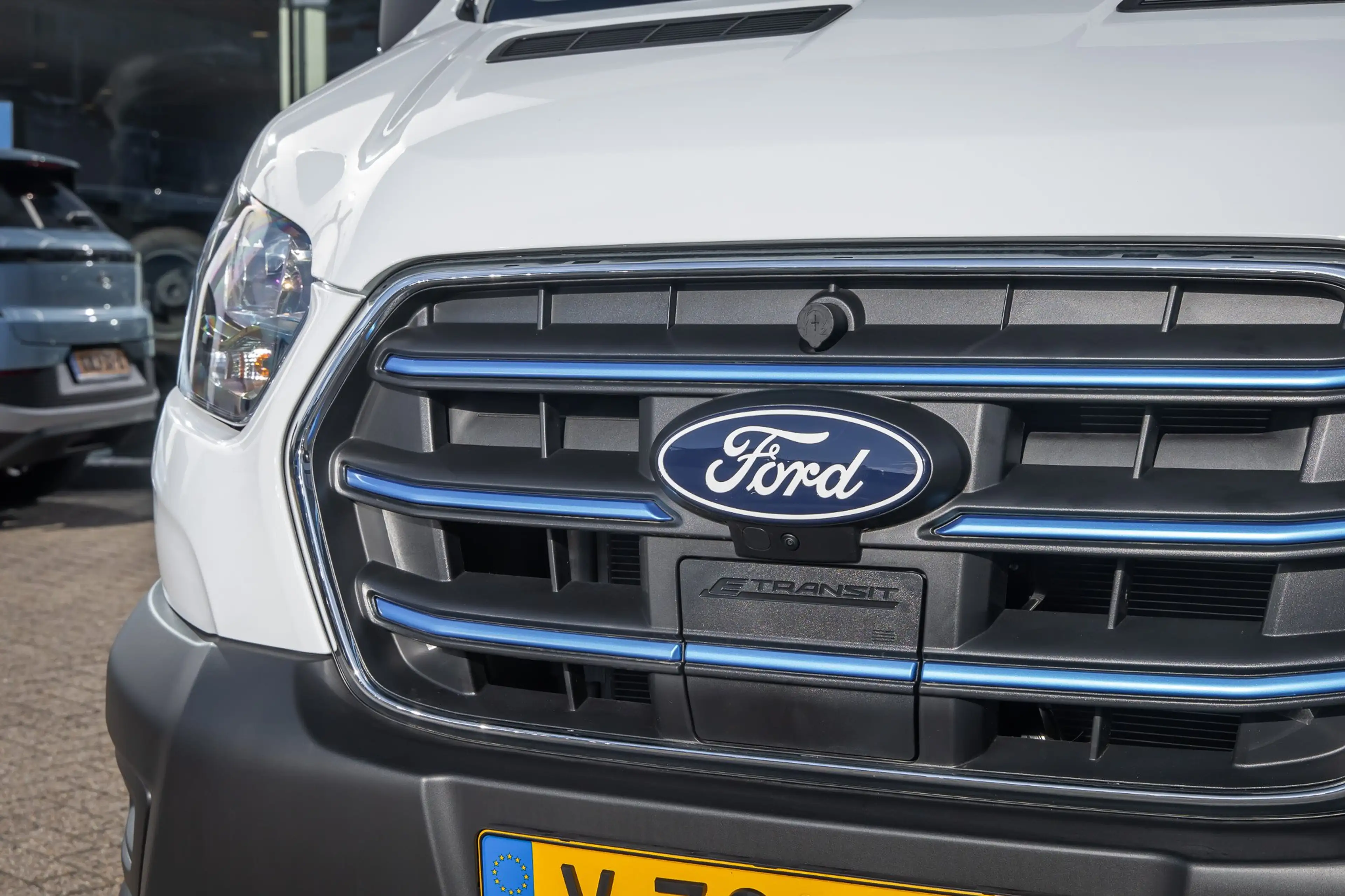 Ford E-Transit 350 L3H2 Trend 68 kWh | Apple Carplay/Android Auto — photo 5