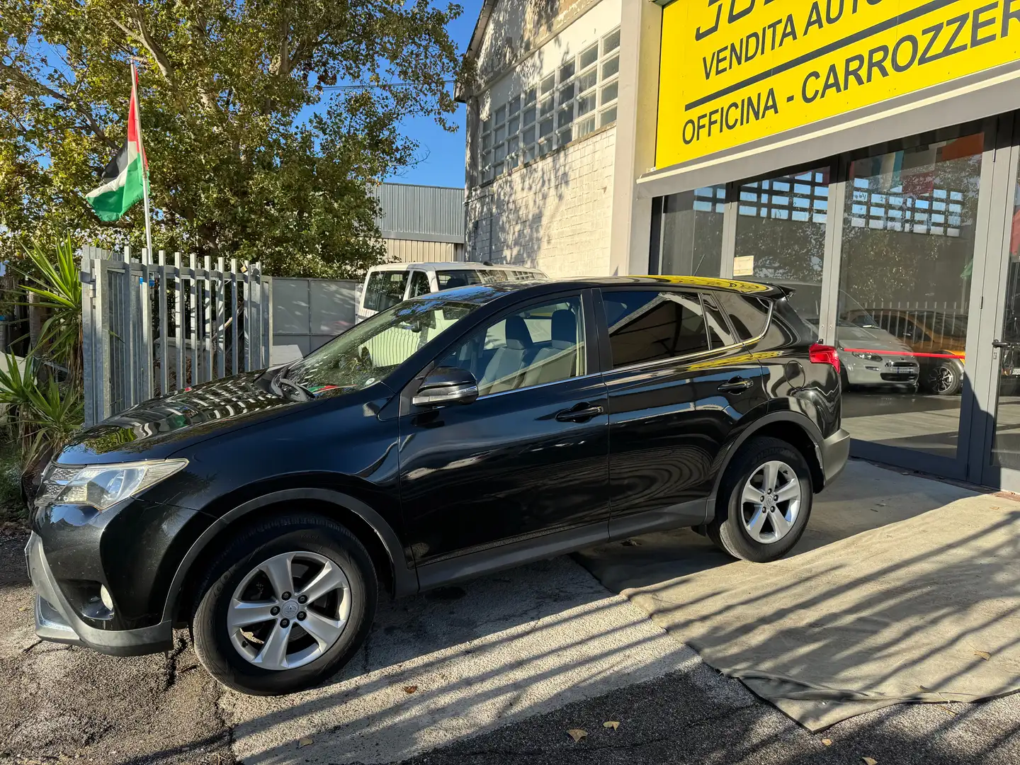 Toyota RAV 4 Rav4 IV 2014 Rav4 2.0 d-4d Active 2wd Nero - 2