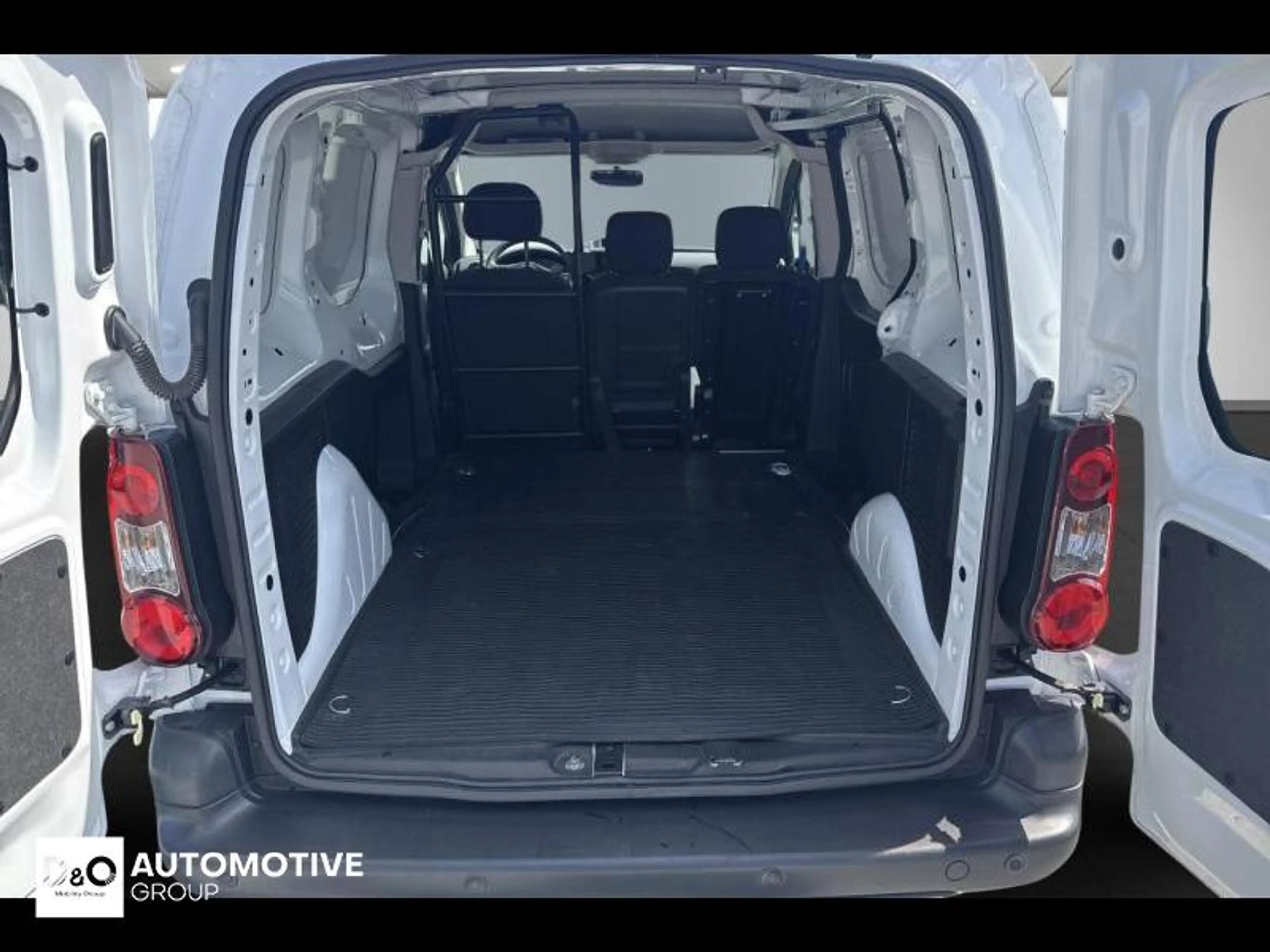 Peugeot Partner L1 | airco | bluetooth | — photo 9
