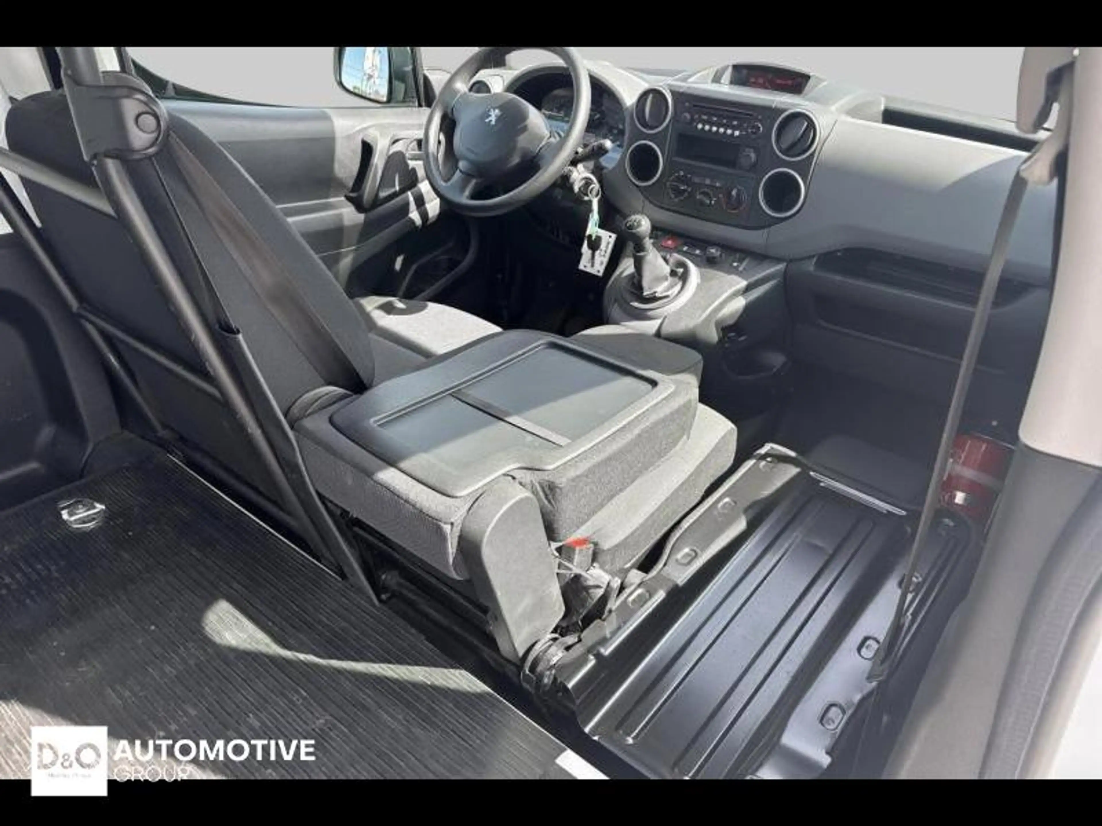 Peugeot Partner L1 | airco | bluetooth | — photo 12