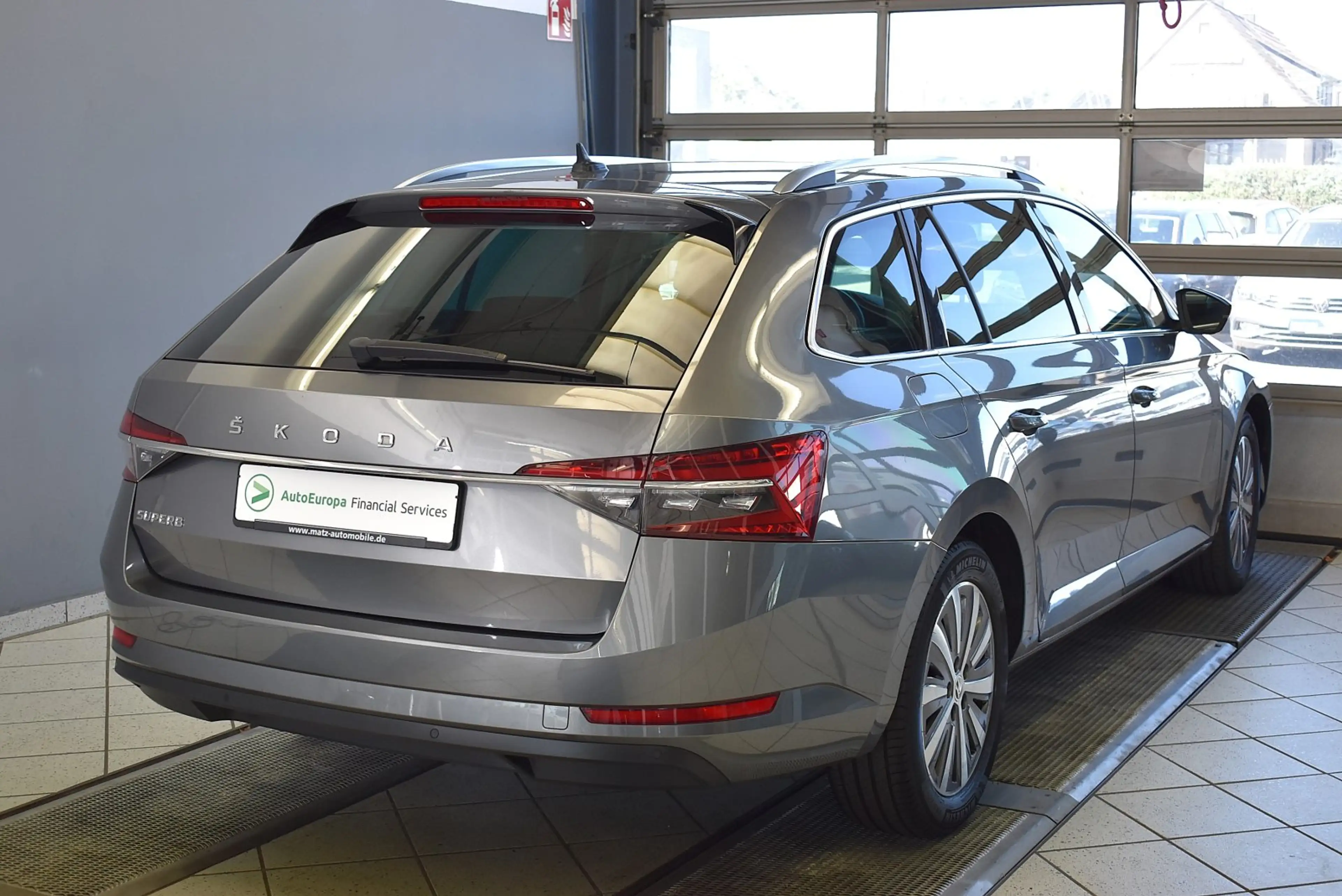 Skoda Superb Combi 2.0 TDI Style DSG*AHK*PDC*LED — photo 6