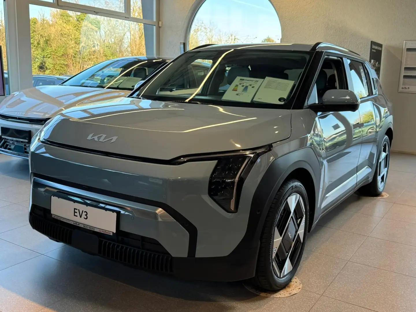 Kia EV3 Earth 81,4kWh FWD DRIVE+SOUND+DESIGN+UPGRADE Blauw - 2