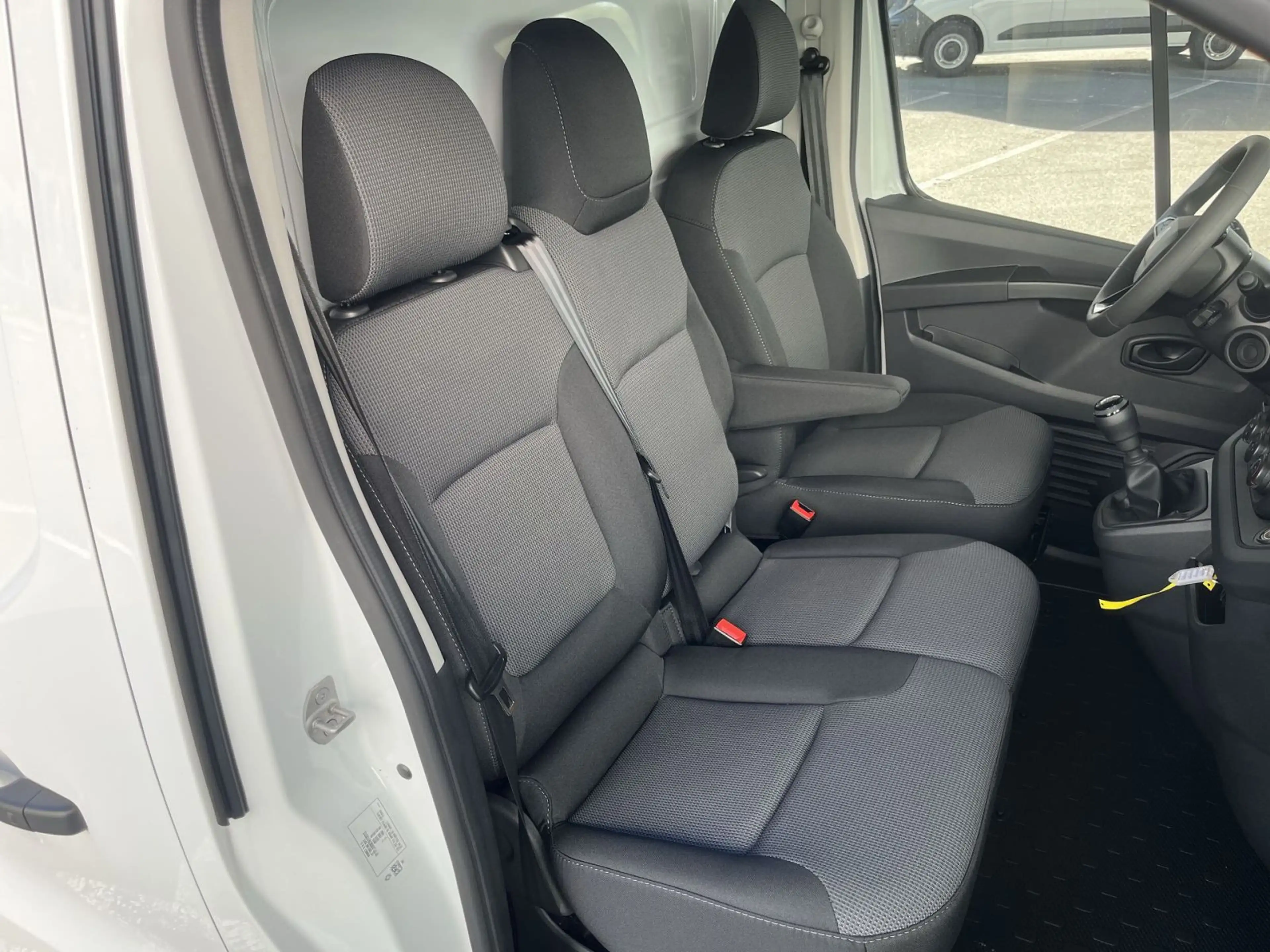 Renault Trafic 3.1t dCi 130 L2H1 | Kamera |Navi Business — photo 11