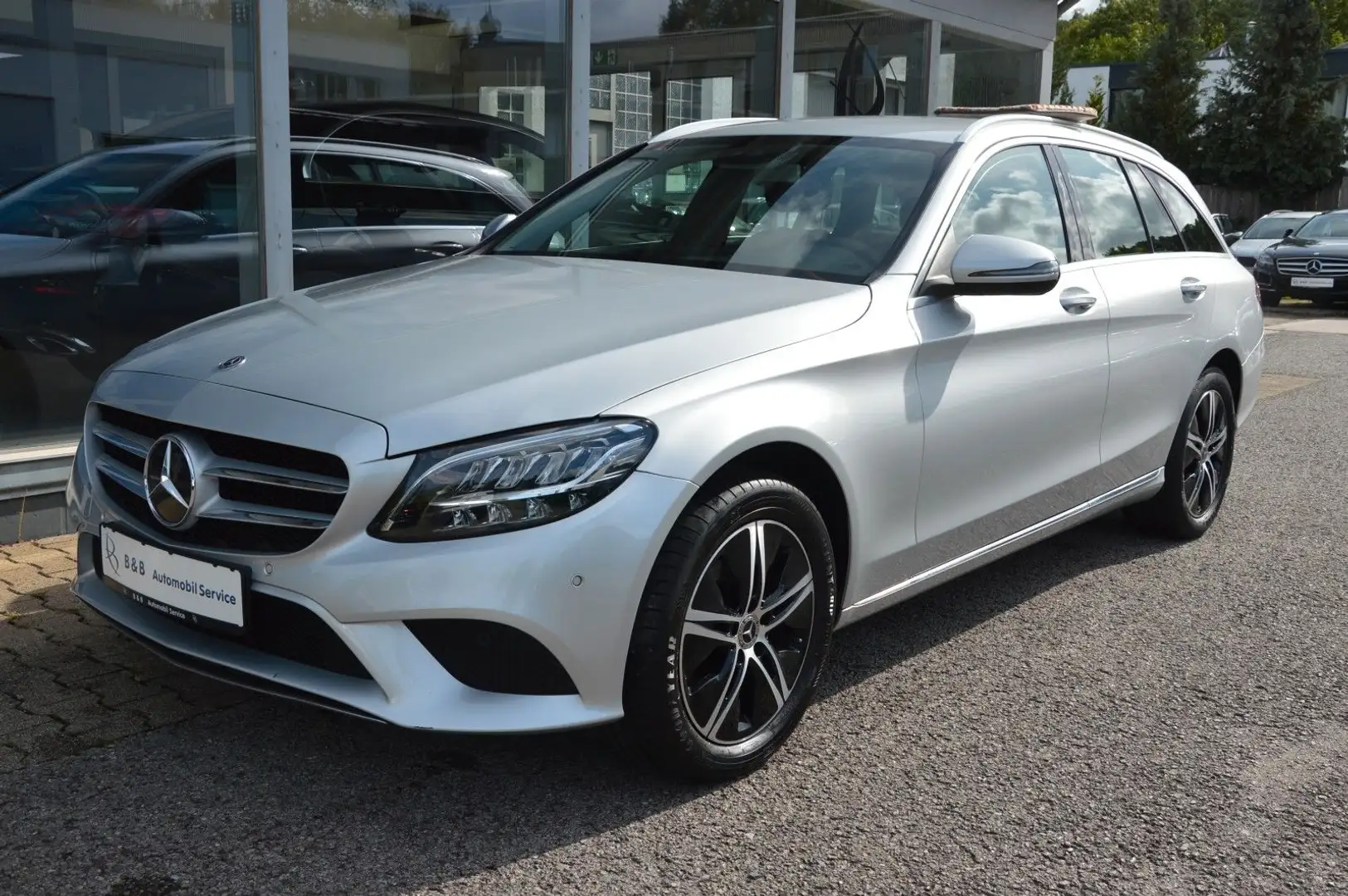 Mercedes-Benz C 220 d T 4M AVANTGARDE*SPUR*DISTR*TOTW*LED*SHZ* Silber - 1