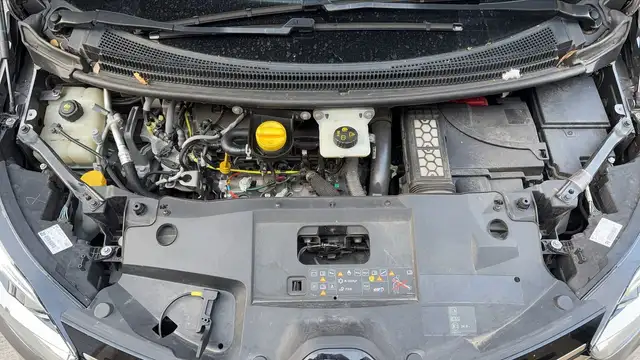 Renault Scenic view 15