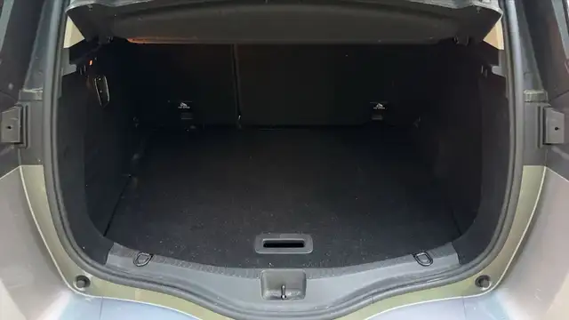 Renault Scenic view 14