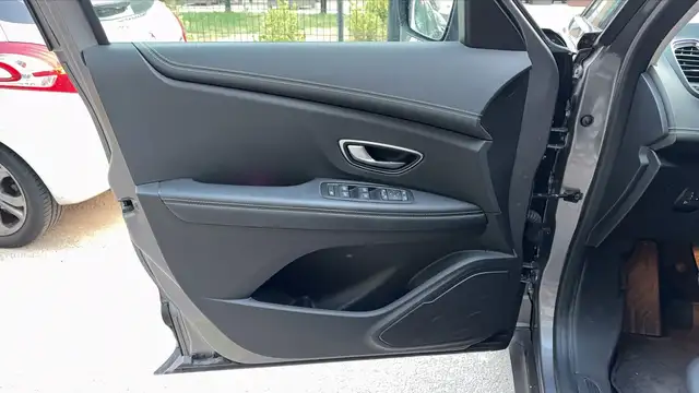 Renault Scenic view 7