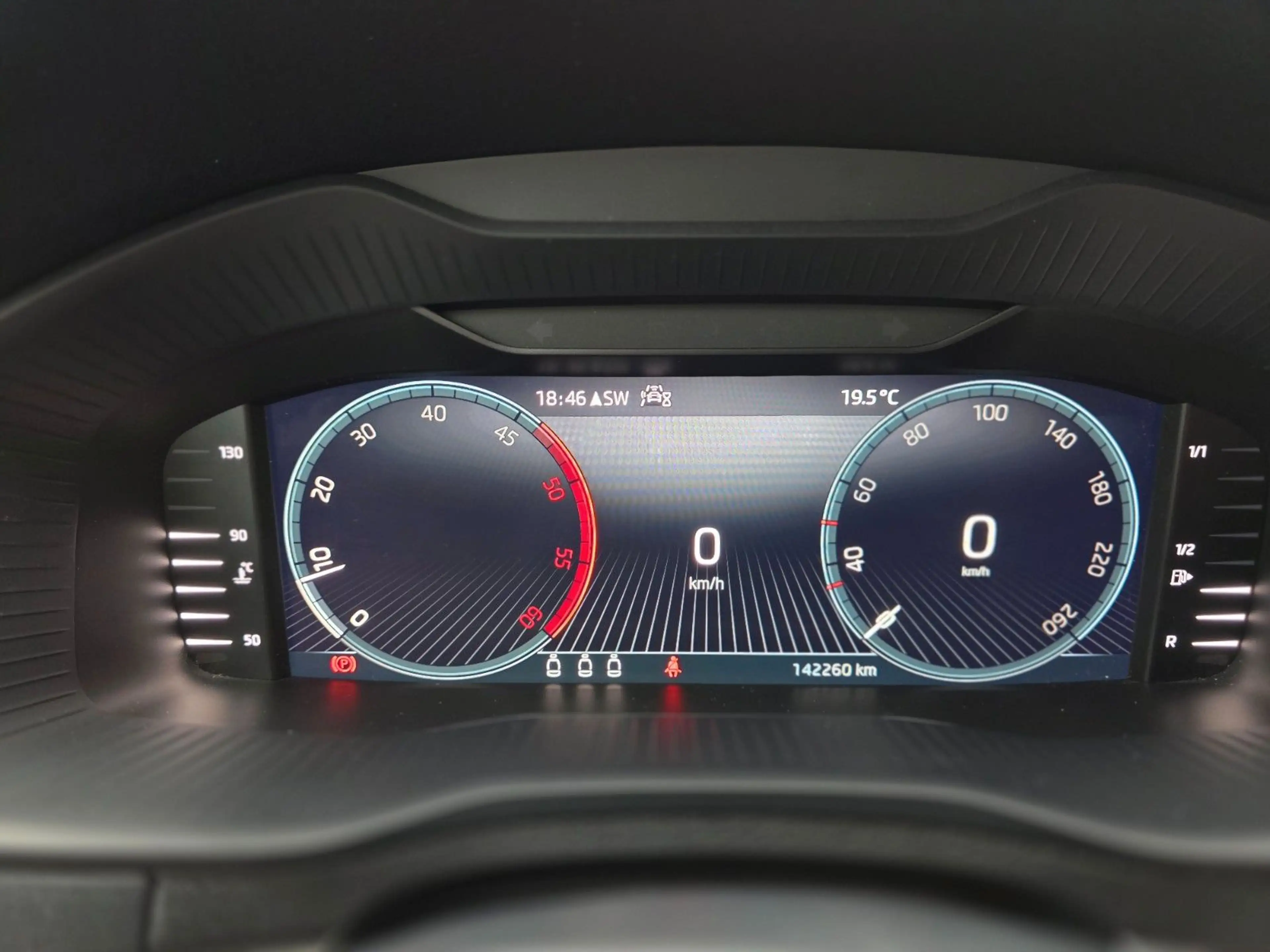 Skoda Karoq Ambition, 1HAND,VIRTUAL,LED,KAM,NAVI — photo 12