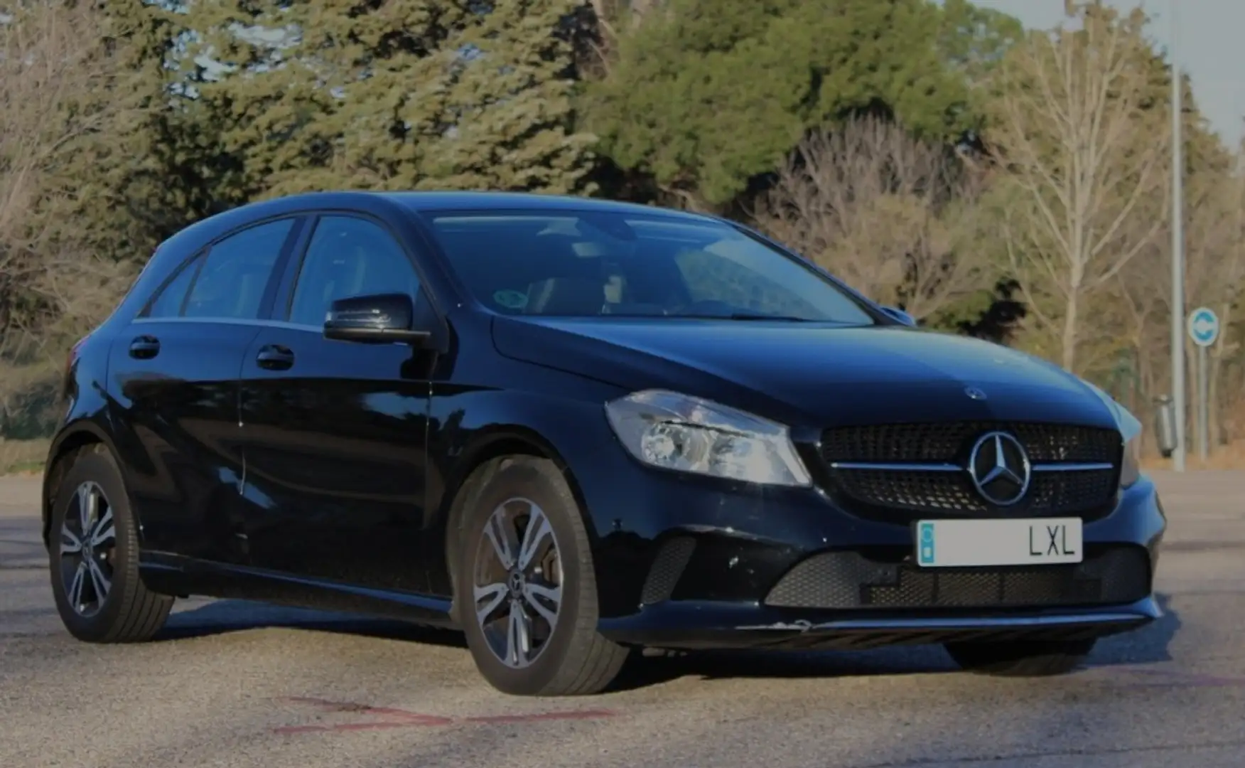 Mercedes-Benz A 200 200d 7G-DCT Negro - 2
