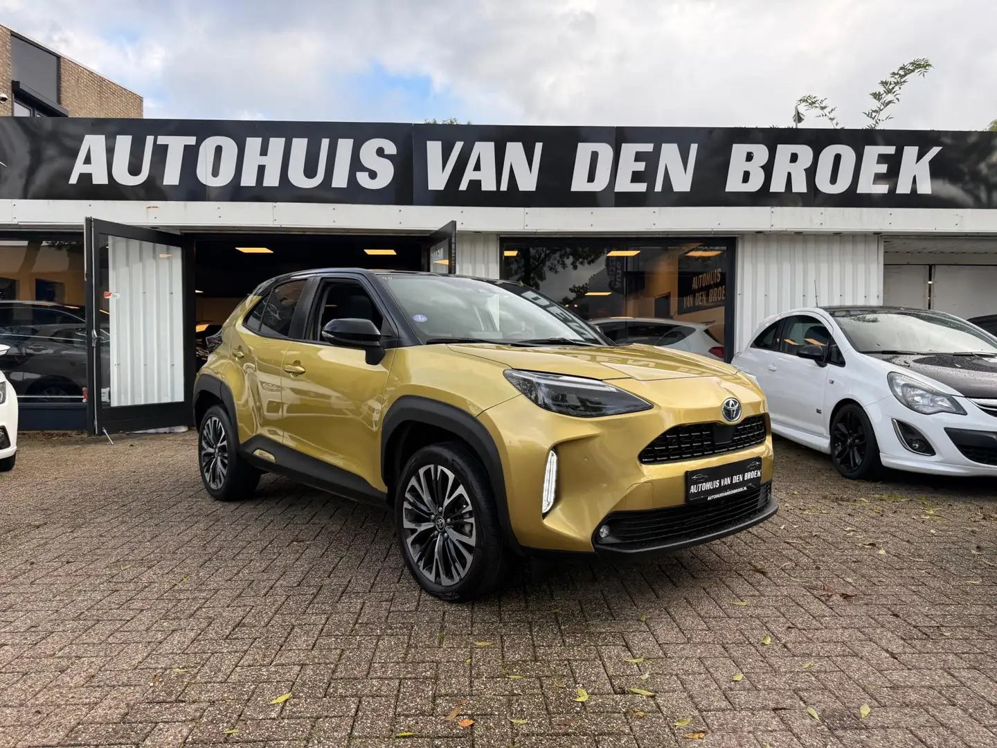 Toyota Yaris Cross 1.5 Hybrid Dynamic|Pano|Jbl|Navi|Carplay|Keyless|S Or - 1