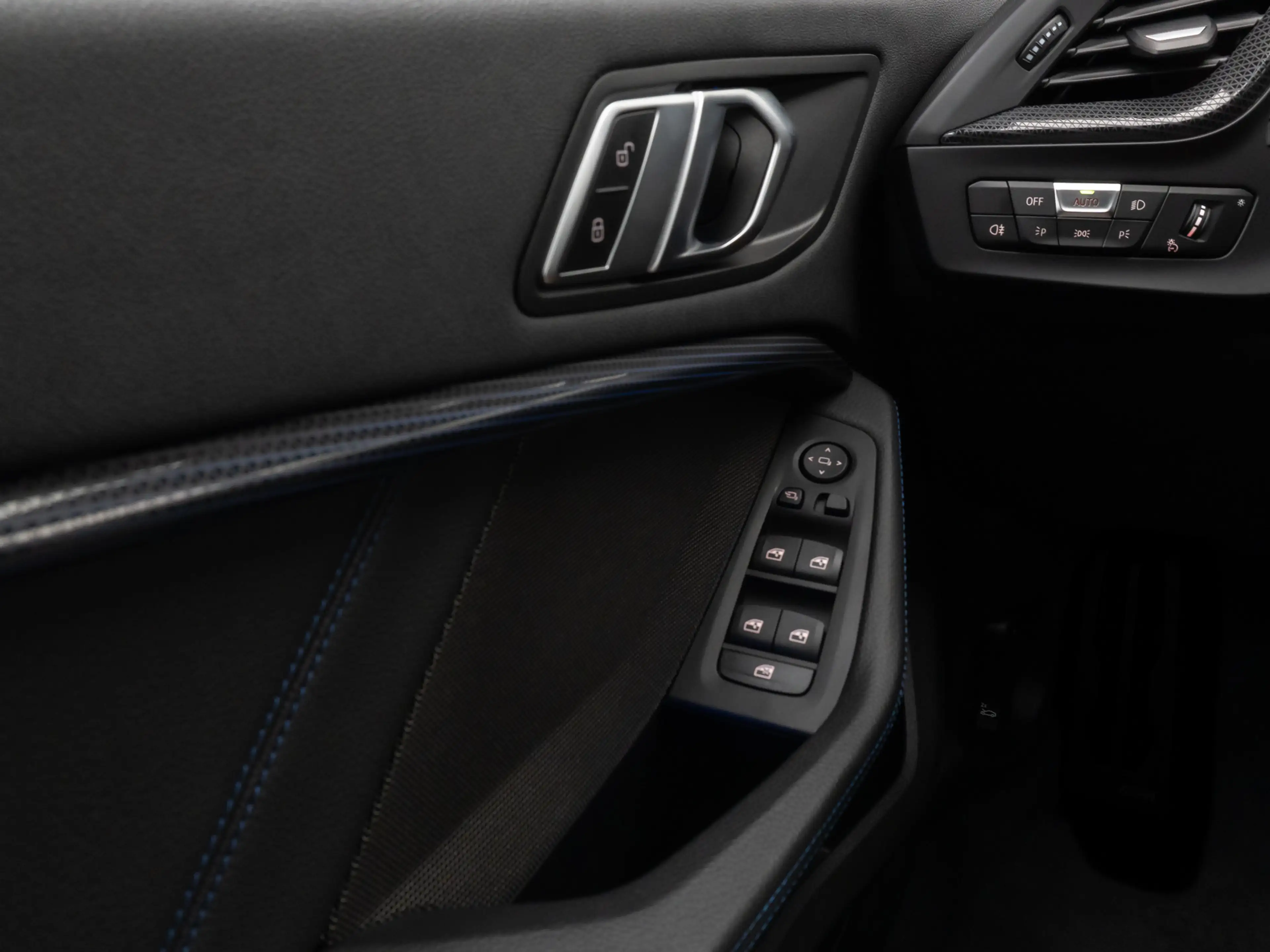 BMW 135 xD HUD DAB H K Komfort 19 Lenkradheizung — photo 32