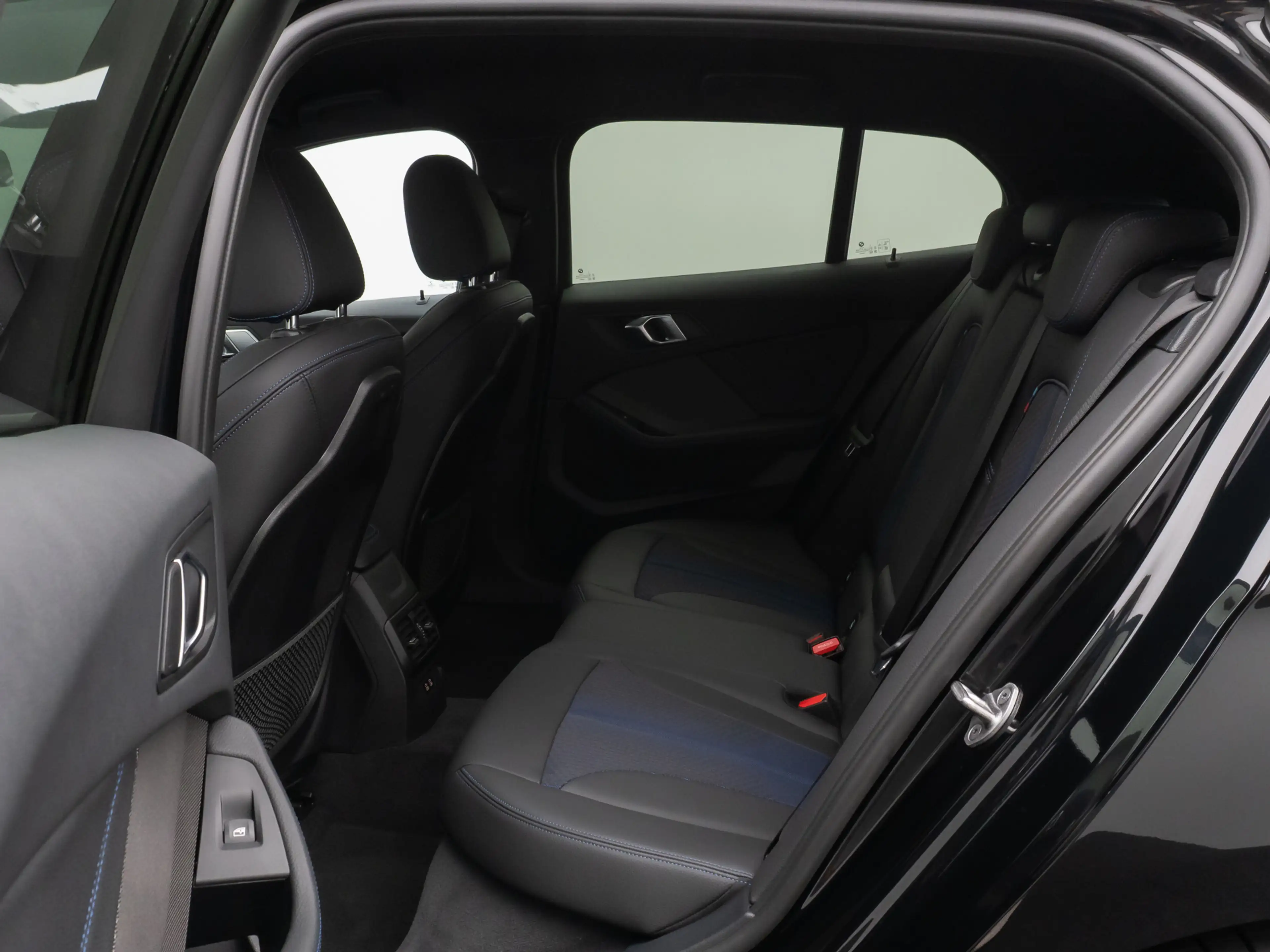 BMW 135 xD HUD DAB H K Komfort 19 Lenkradheizung — photo 25