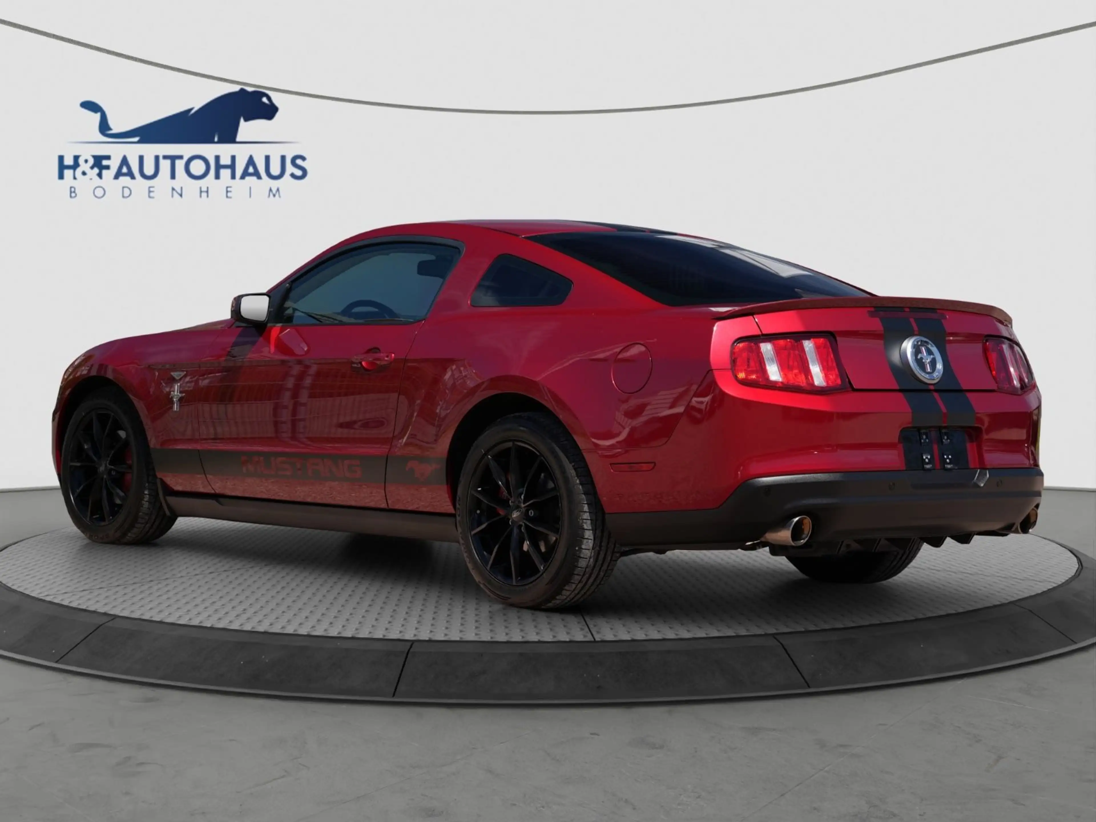 Ford Mustang Coupe/Automatik/TÜV NEU/BLUETOOTH — photo 5