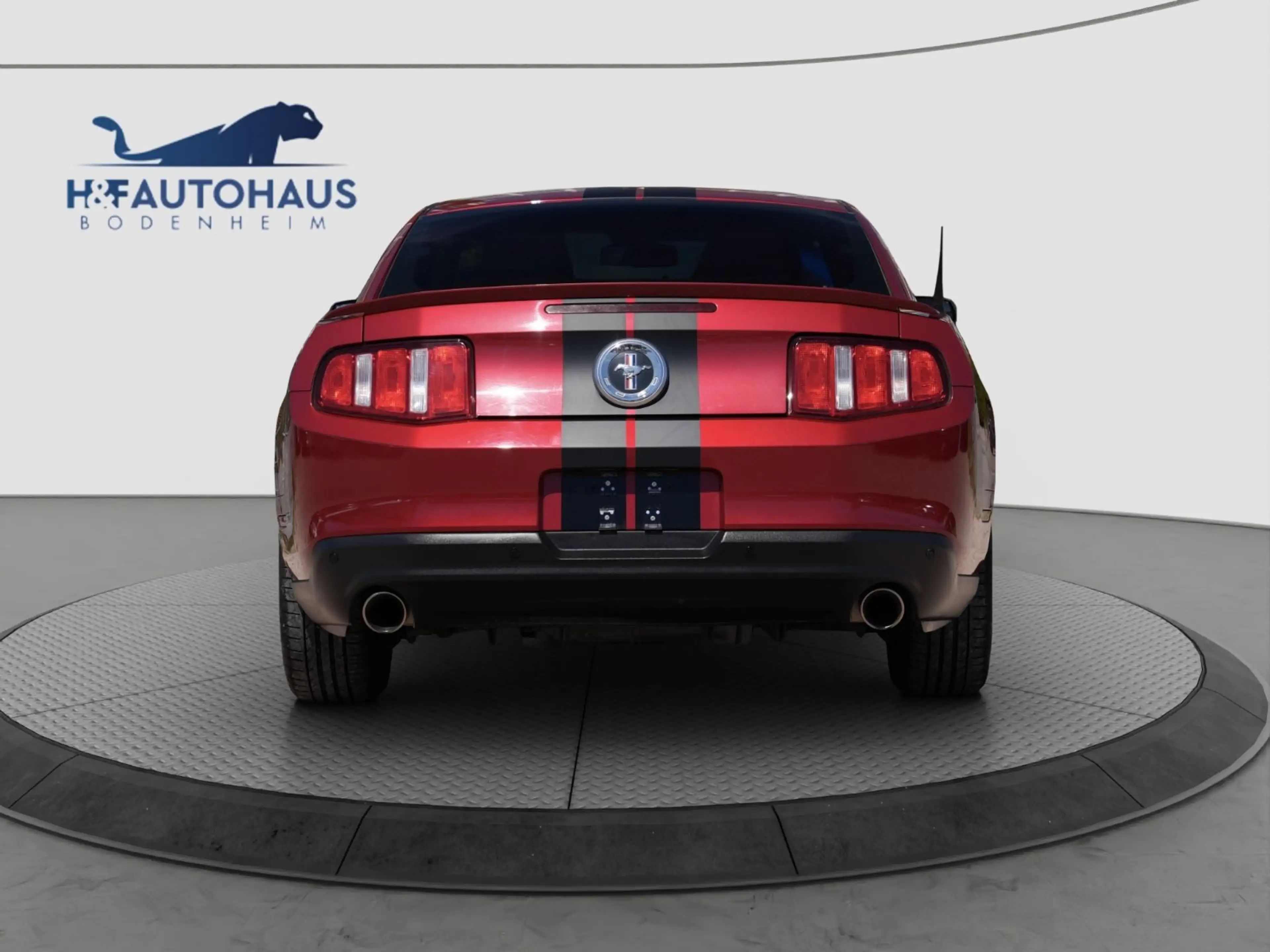 Ford Mustang Coupe/Automatik/TÜV NEU/BLUETOOTH — photo 6