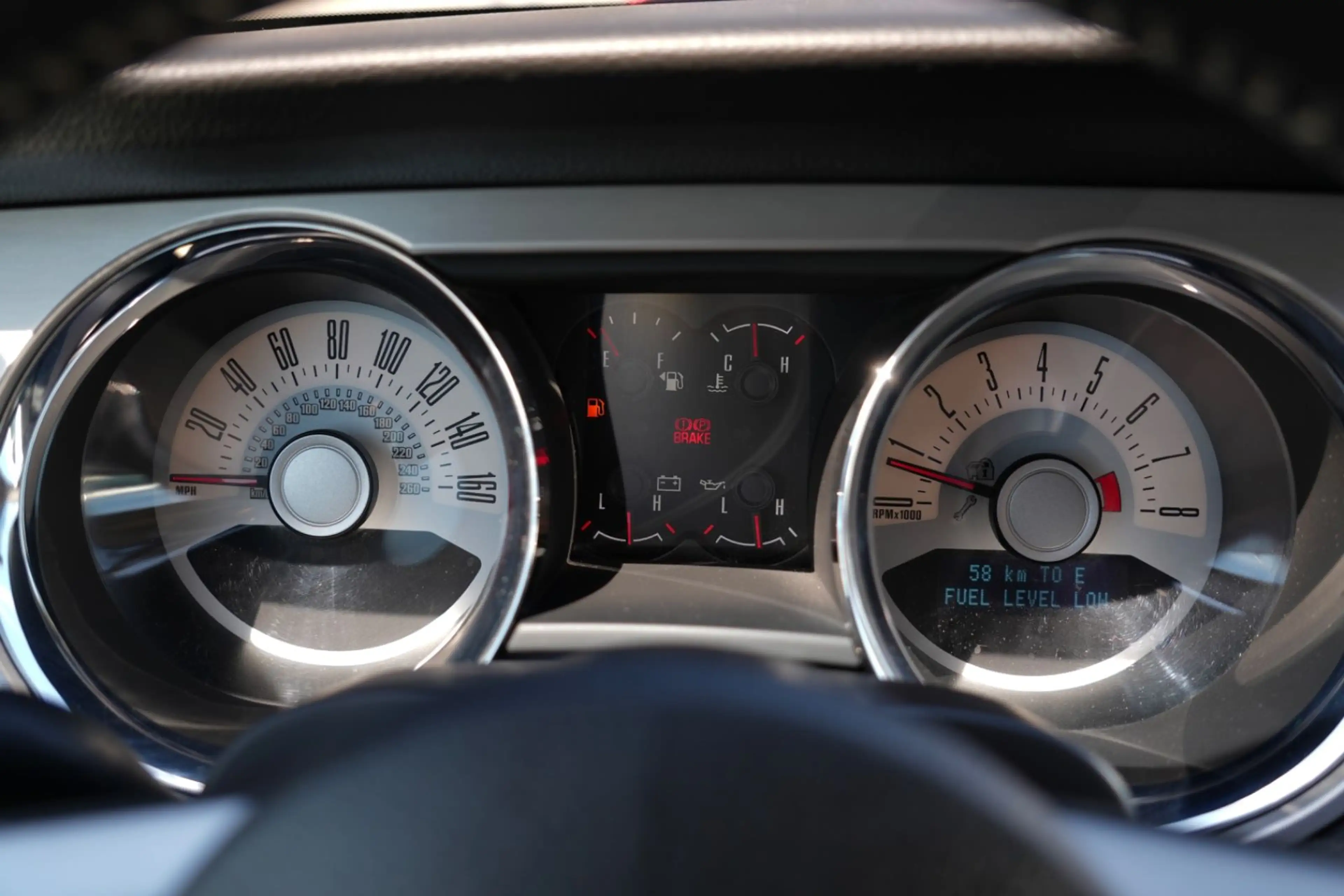Ford Mustang Coupe/Automatik/TÜV NEU/BLUETOOTH — photo 22