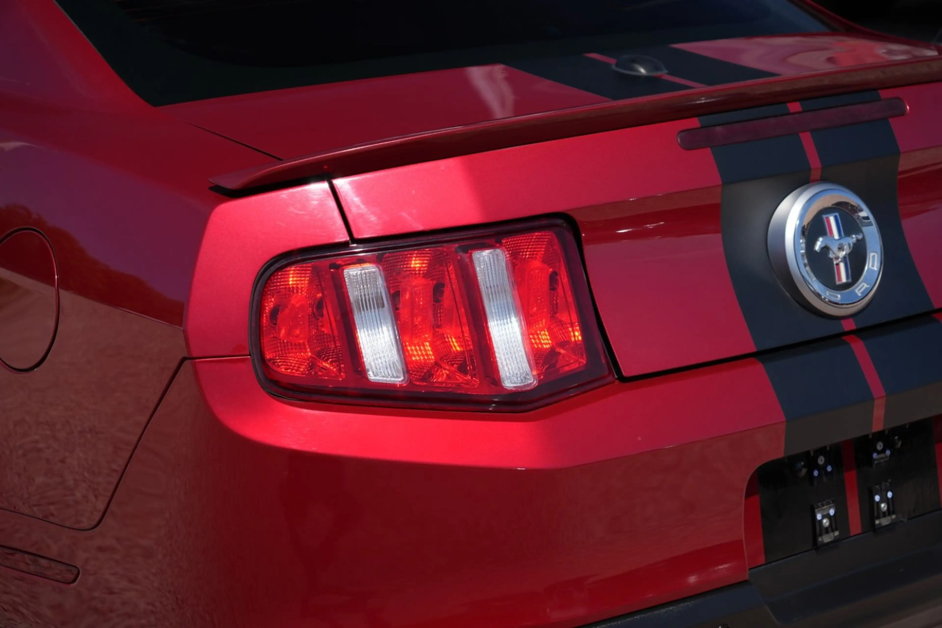 Ford Mustang Coupe/Automatik/TÜV NEU/BLUETOOTH — photo 32