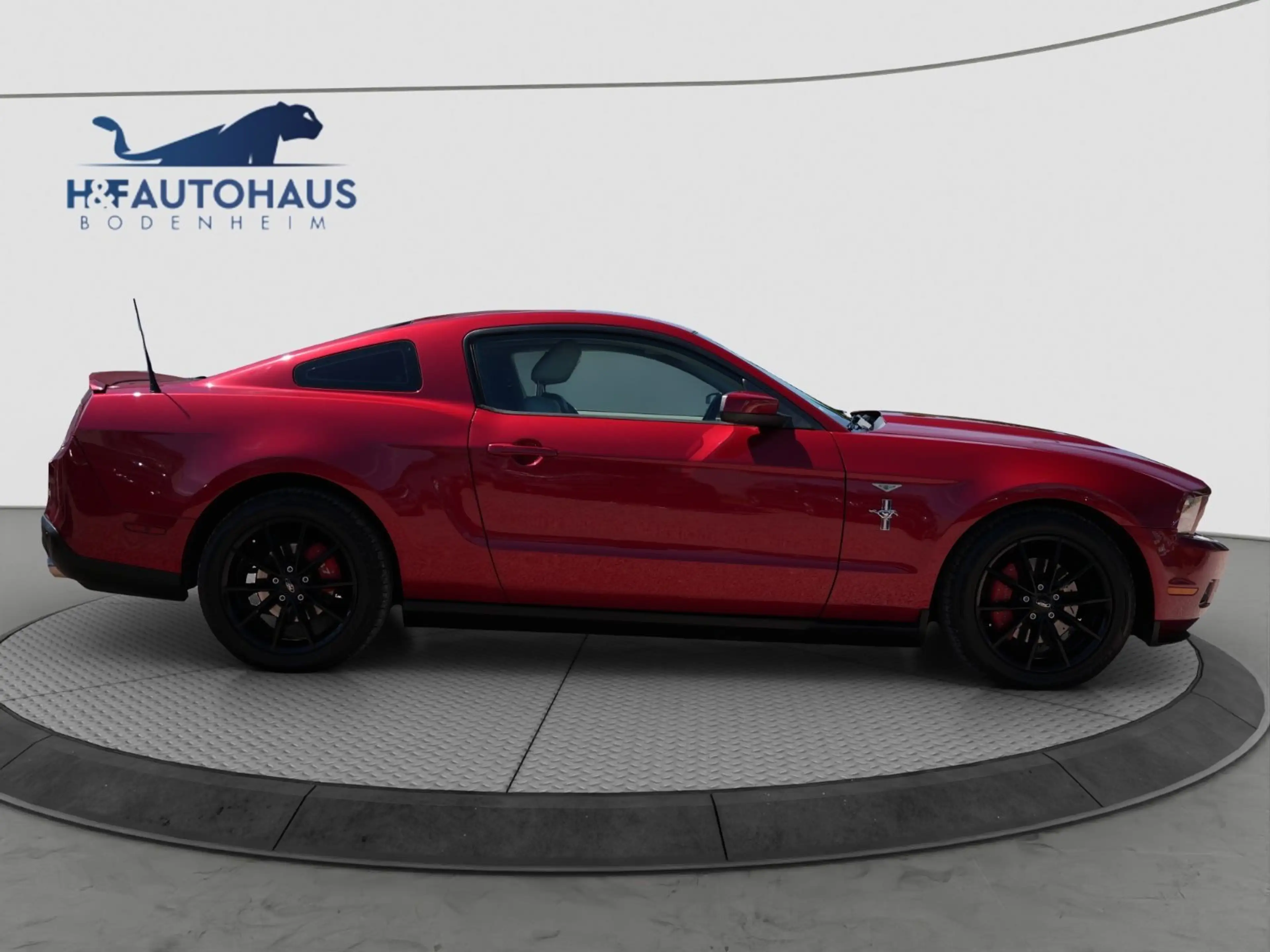 Ford Mustang Coupe/Automatik/TÜV NEU/BLUETOOTH — photo 4