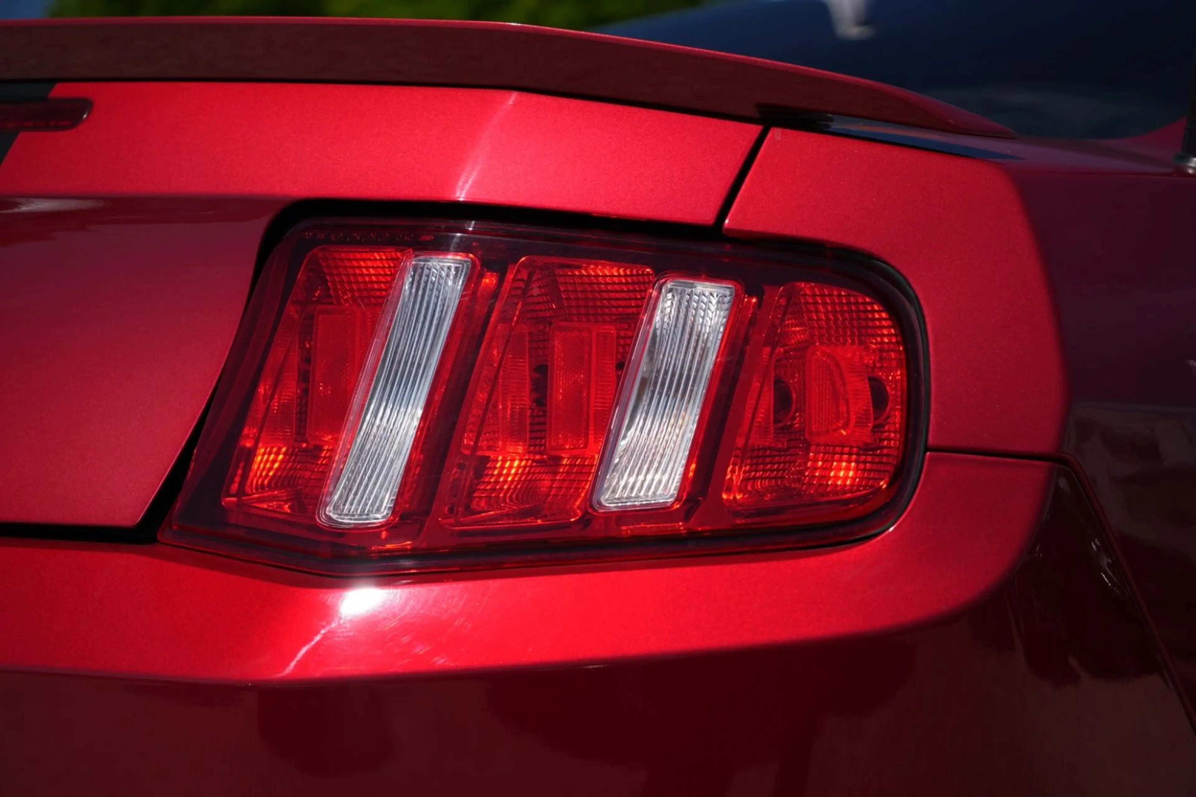 Ford Mustang Coupe/Automatik/TÜV NEU/BLUETOOTH — photo 31