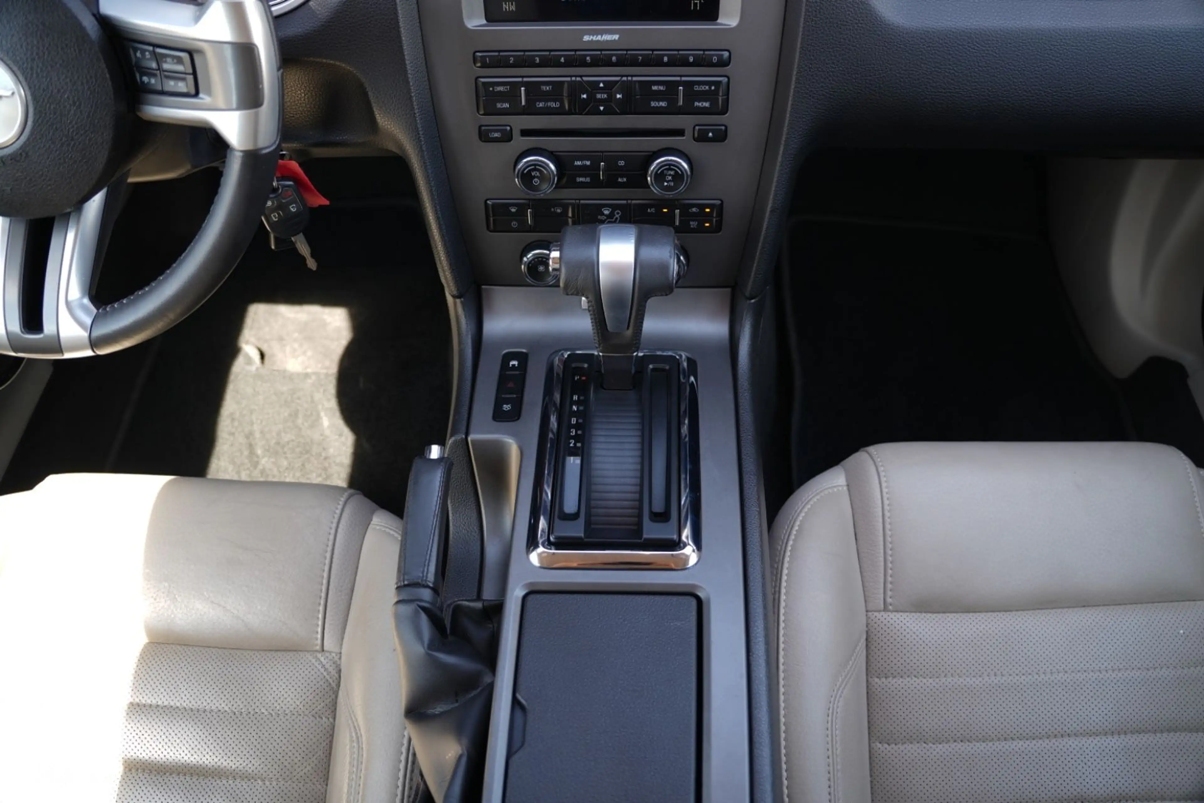 Ford Mustang Coupe/Automatik/TÜV NEU/BLUETOOTH — photo 26